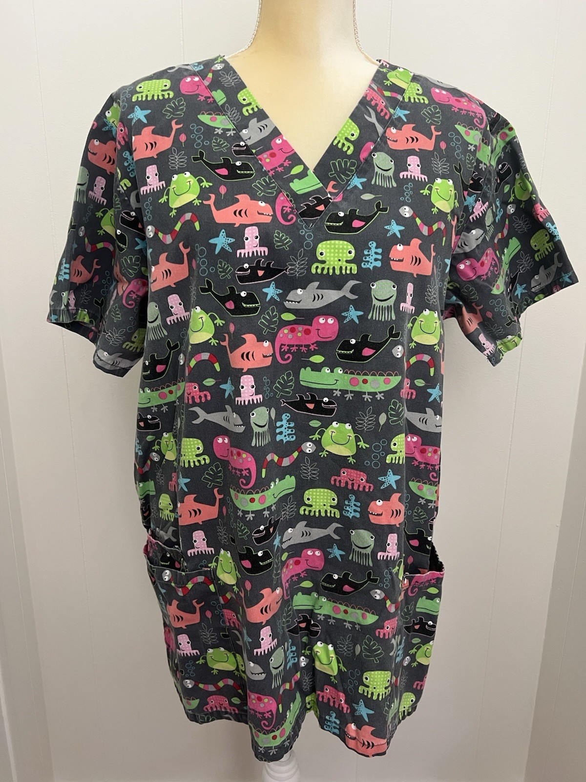 UA Scrubs Uniform Large L Scrub Nurse Medical Top Colorful Ocean Sea Creatures