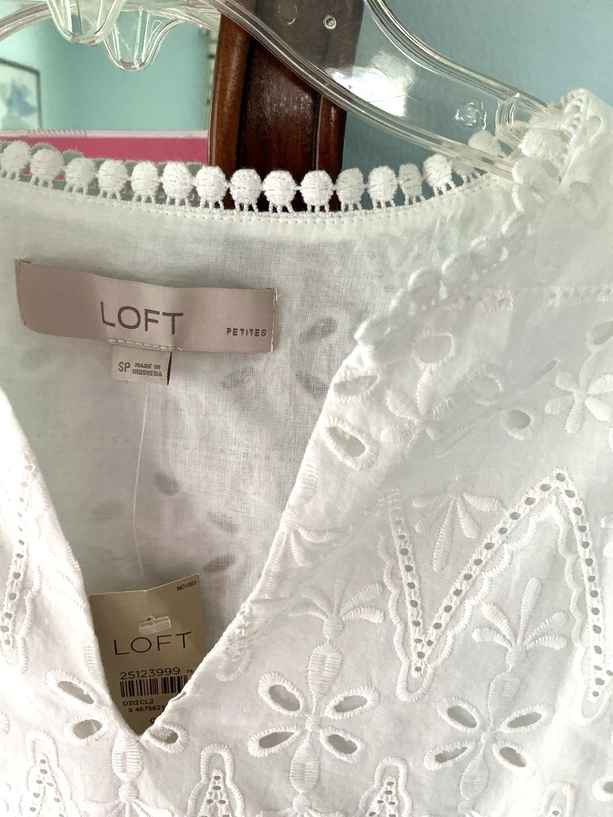 Loft Eyelet Lace Blouse Women’s SP Small Petite Sleeveless Lightweight NWT