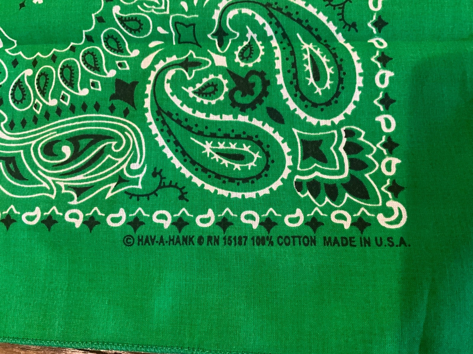 Vintage HAV-A-HANK Made in the USA Kelly Green Paisley Bandana 100% Cotton