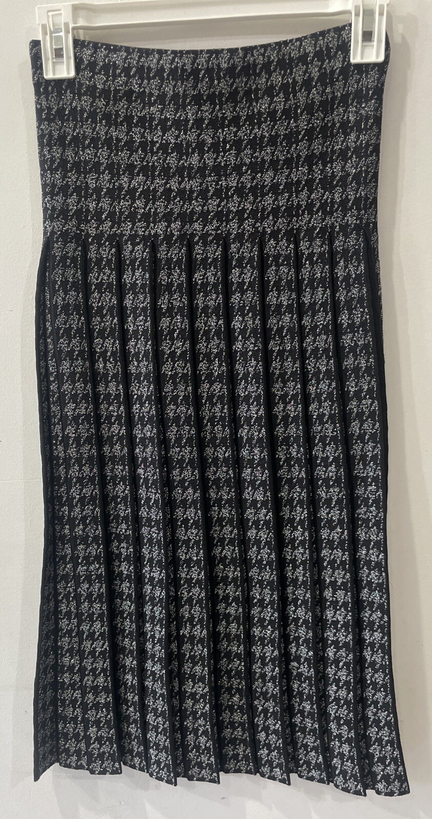 Miste Women/Teens 27 Inches Knit Pleat Skirt Black / Silver Houndstooth NWOT