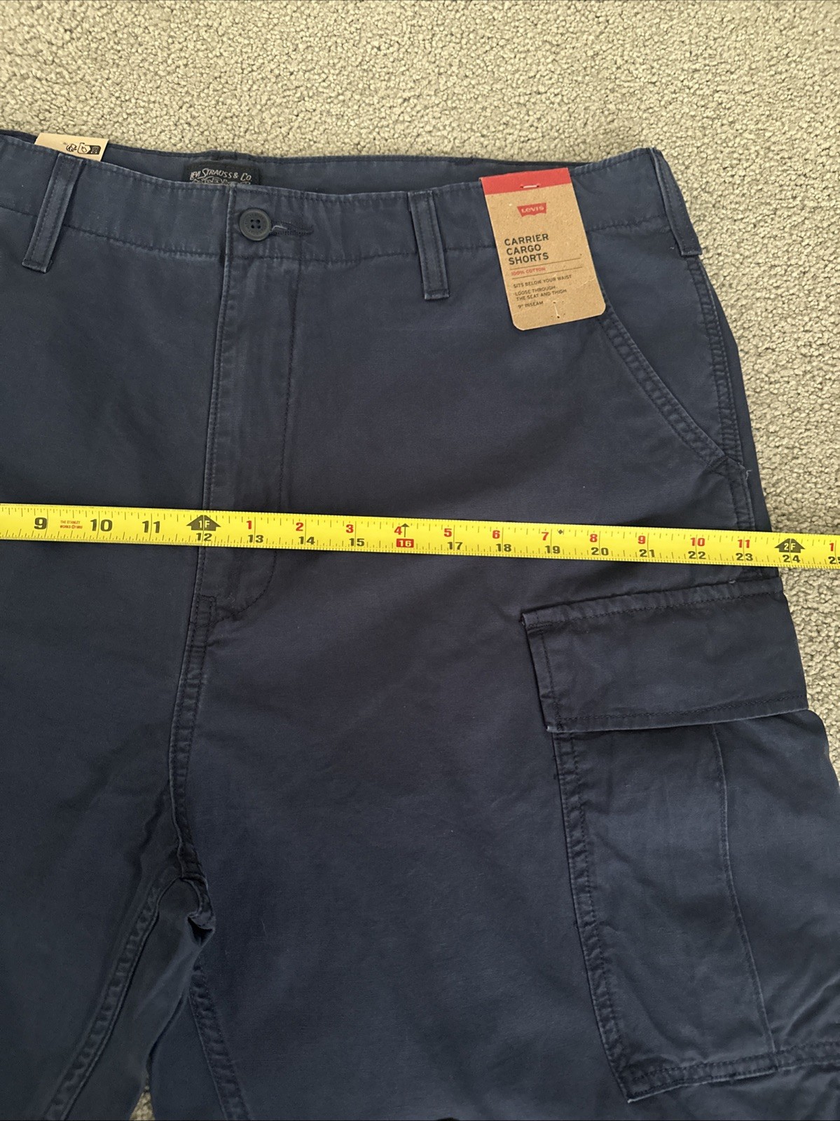 Levis Carrier Cargo Pockets Loose Fit Shorts Dark Blue Men’s Sz. 38 New W Tags