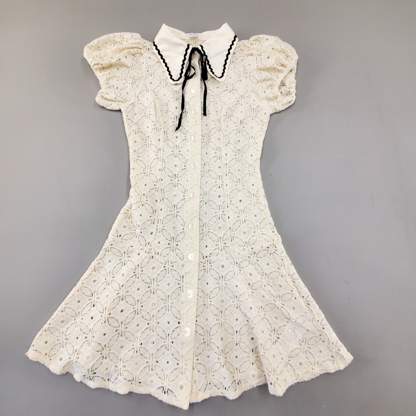 Kimchi Blue Dainty Lace Dress Ivory Knee Length Fit Flare XS Feminine Crochet