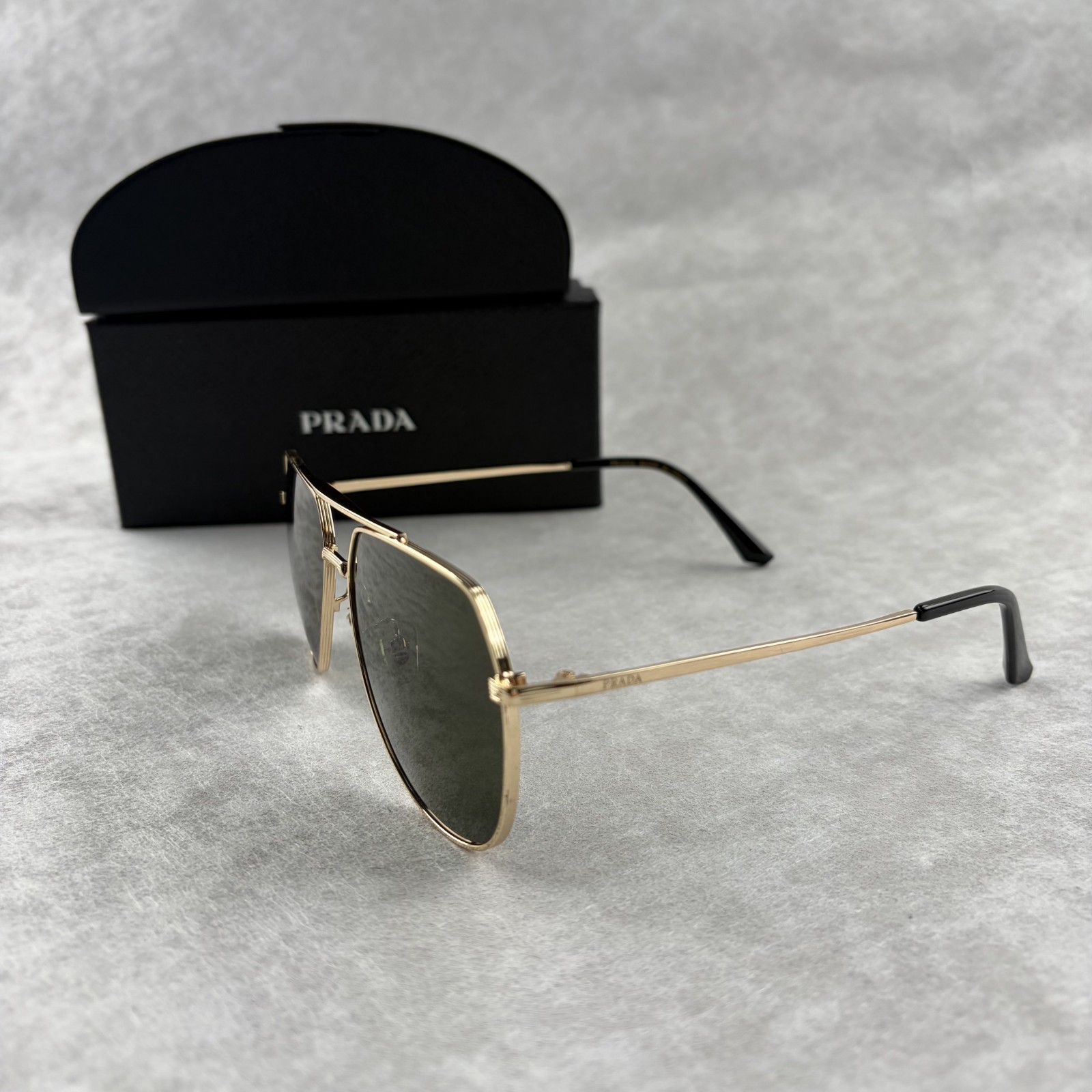 New In Box – Prada Men’s Geometric Aviator Designer Sunglasses Gold Frame