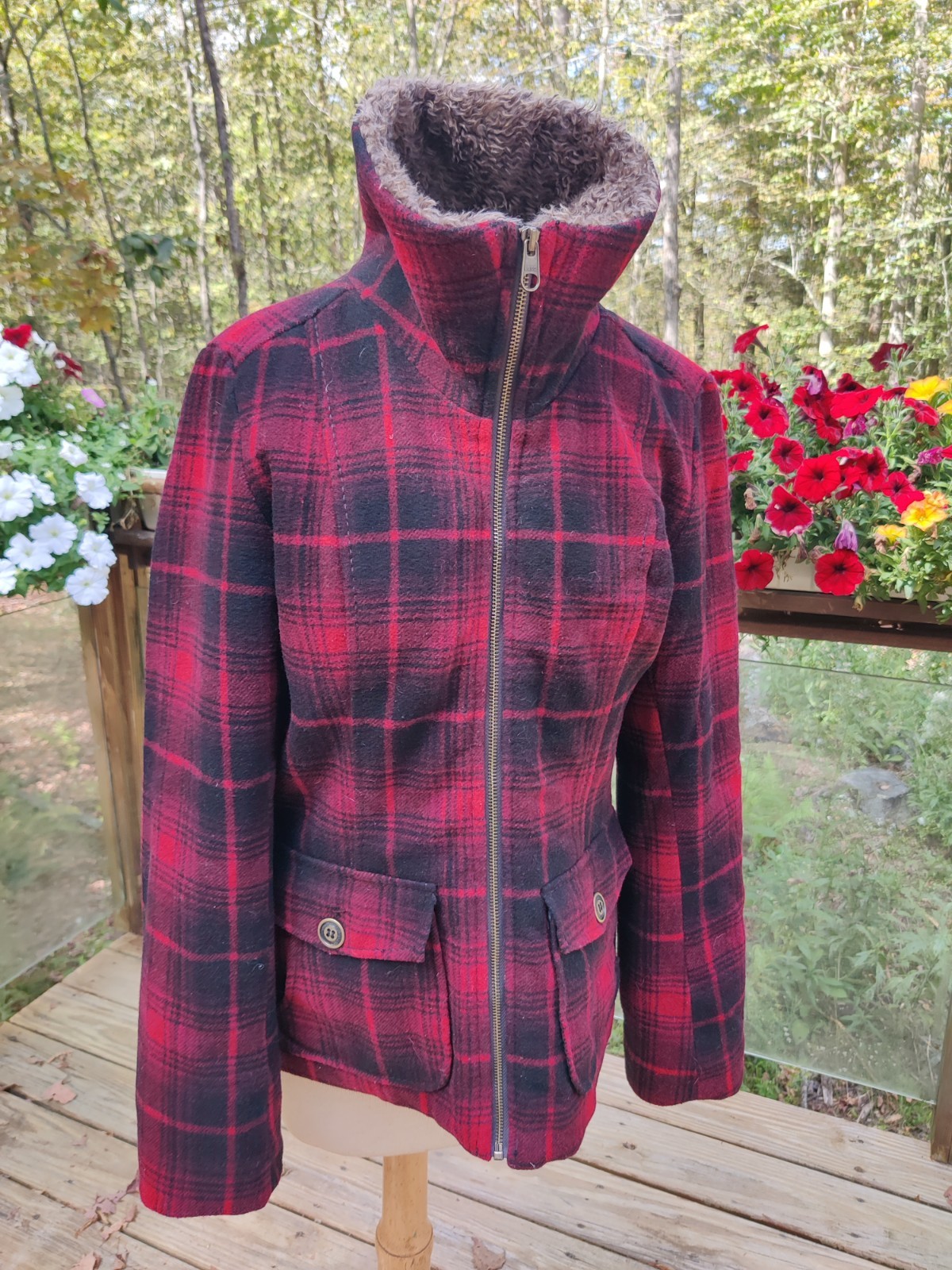 H&M LOGG Plaid Wool Blend Jacket Womens 10 Pockets Faux Fur Trim Full Zip Tartan