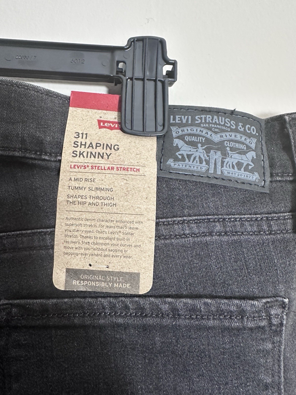 Size 14 Short /32w-30L Levi 311 Shaping Skinny Jeans Women’s