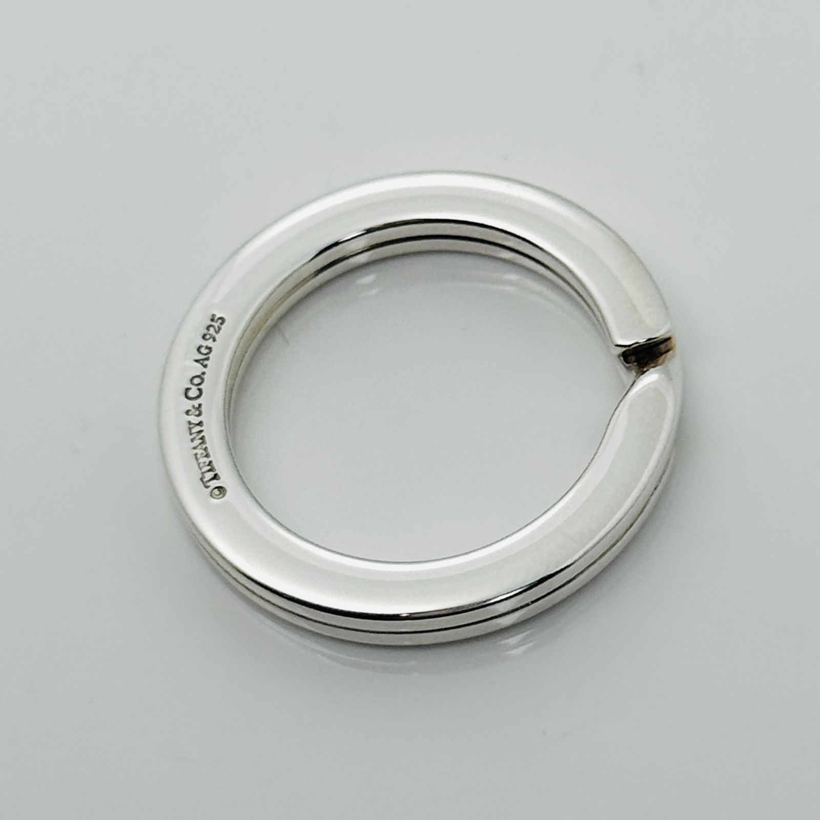 Tiffany & Co Heavy Thick Key Ring in Sterling Silver Keyring