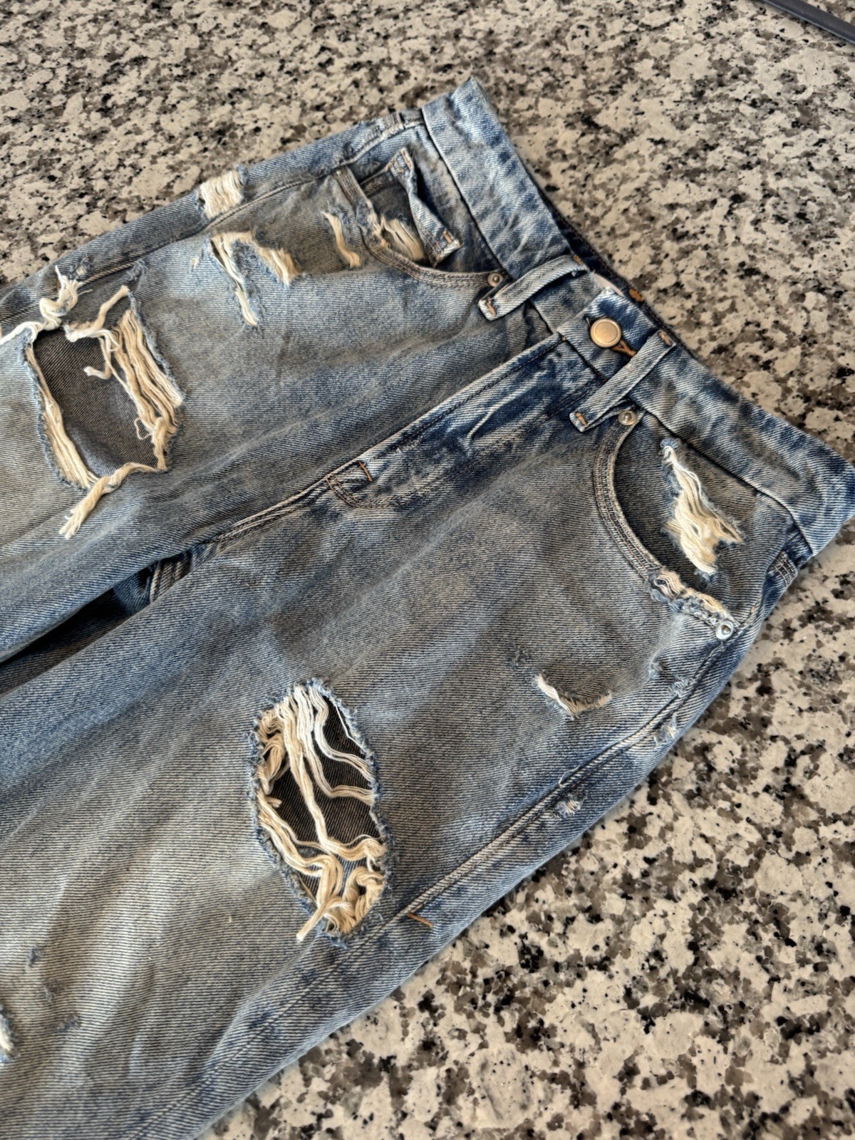 Good American Good ’90s Relaxed Mid Rise Baggy Distressed Jeans NWOT Size 00/24