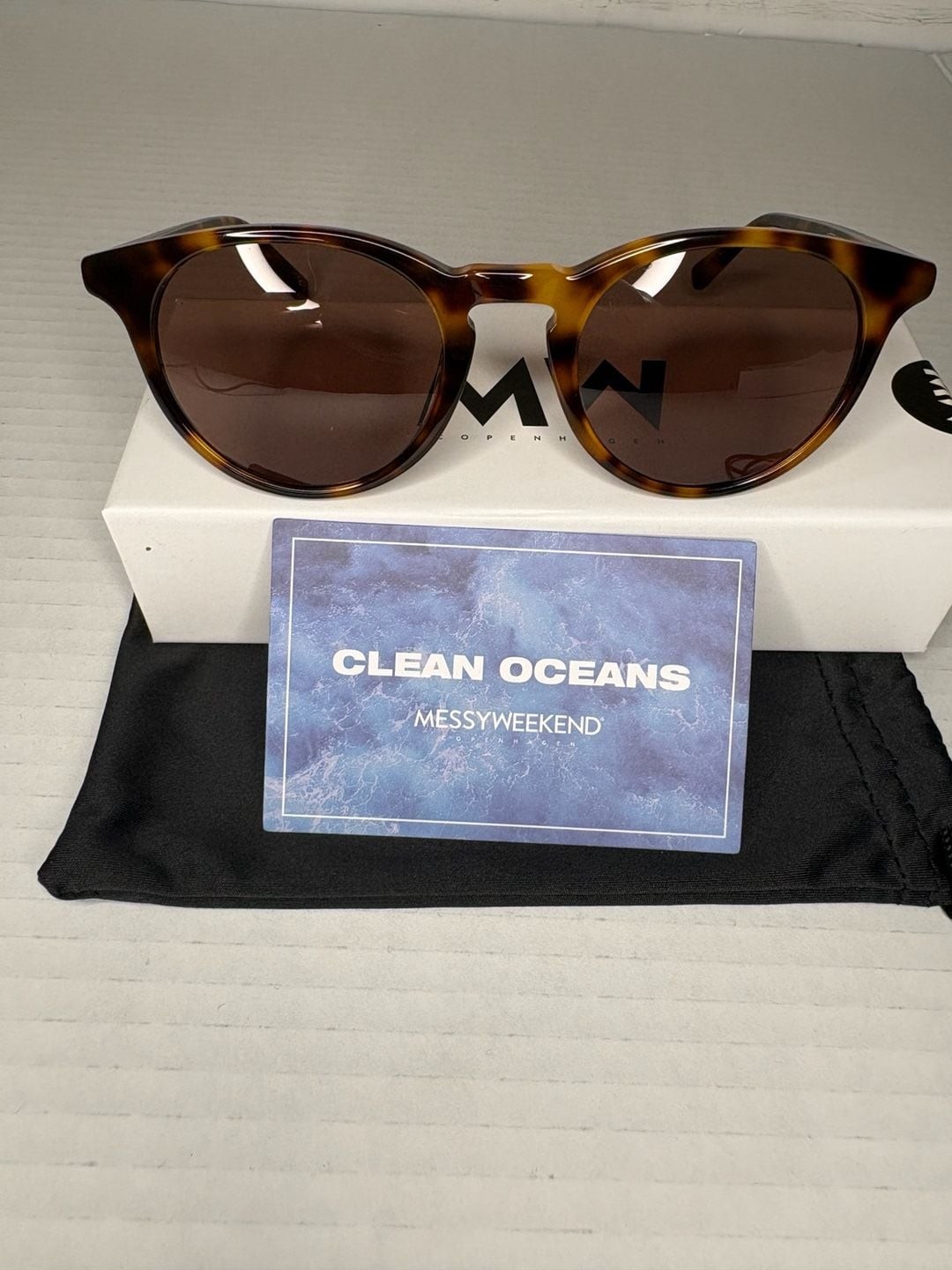 MessyWeekend DEPP Round Tortoise Sunglasses with Brown Lenses