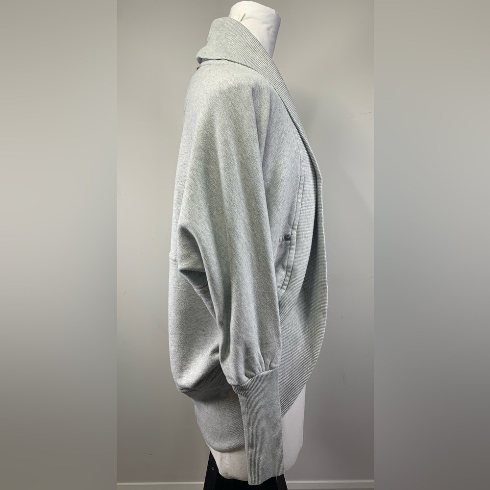 Wilfred Aritzia Grey Cocoon Cardigan Wrap – Size Small