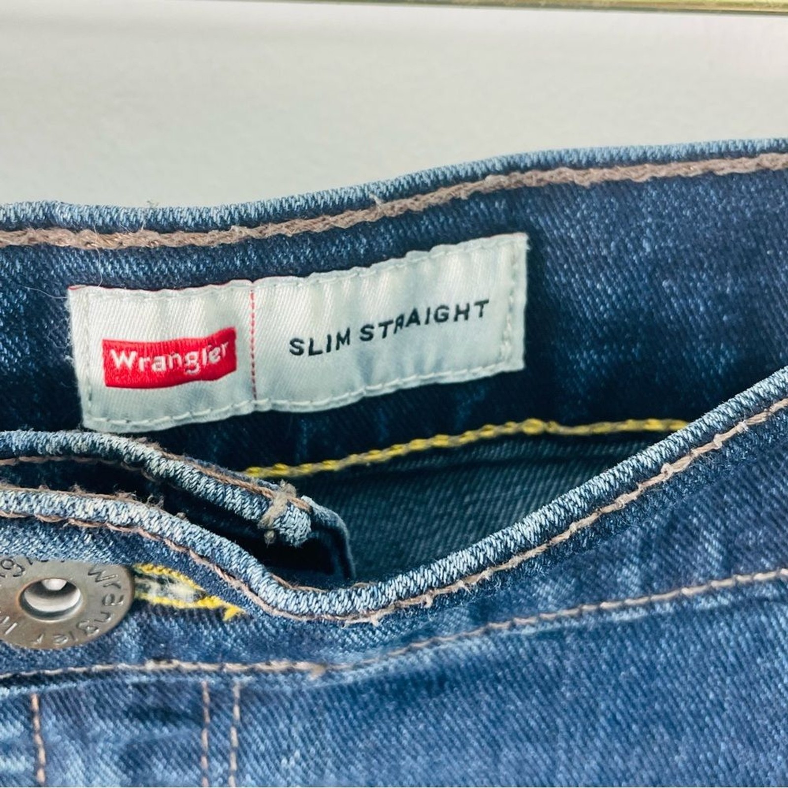 Wrangler Slim Straight Dark Rinse Denim Jeans Size 38×32 99% Cotton 1% Spandex