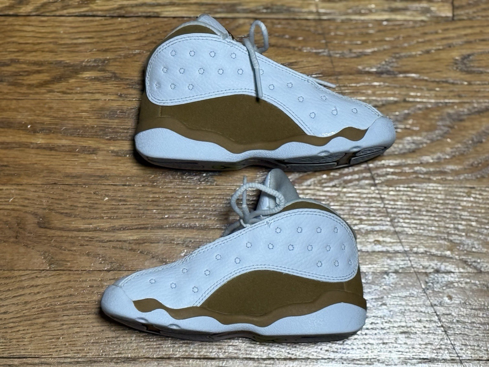 2023 Air Jordan 13 Retro TD “Wheat” Unisex (8C) Sneakers (EUC)