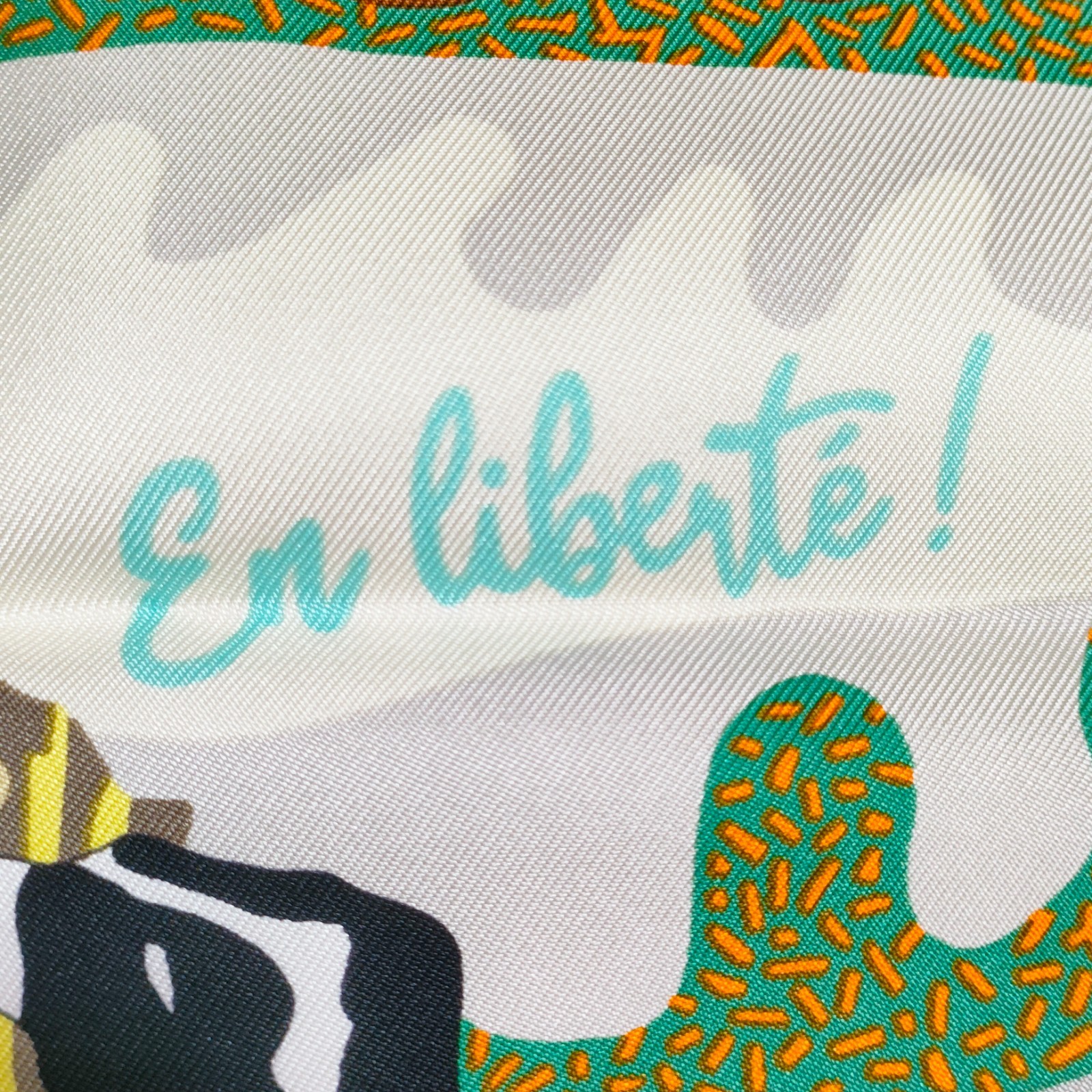 Unused w/box HERMES Carre 90 En Liberte ! Dog 35in Silk Scarf 90cm US duty free