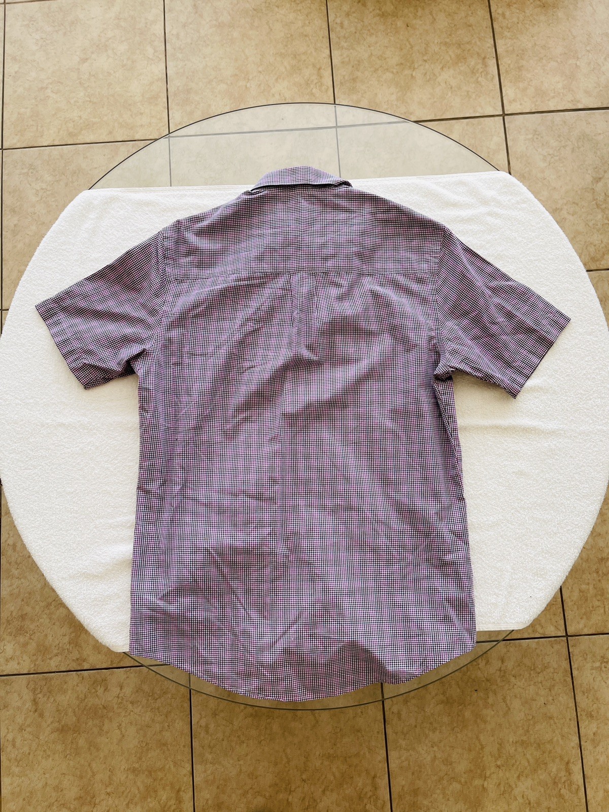 Van Heusen Button Up Shirt Men’s Size Small Short Sleeve Polyester Blend Wine