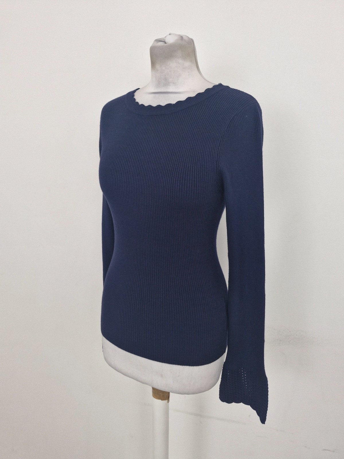 Nobody’s Child Women’s Top Size S Navy Scalloped Trim Ribbed Crochet Cuff New