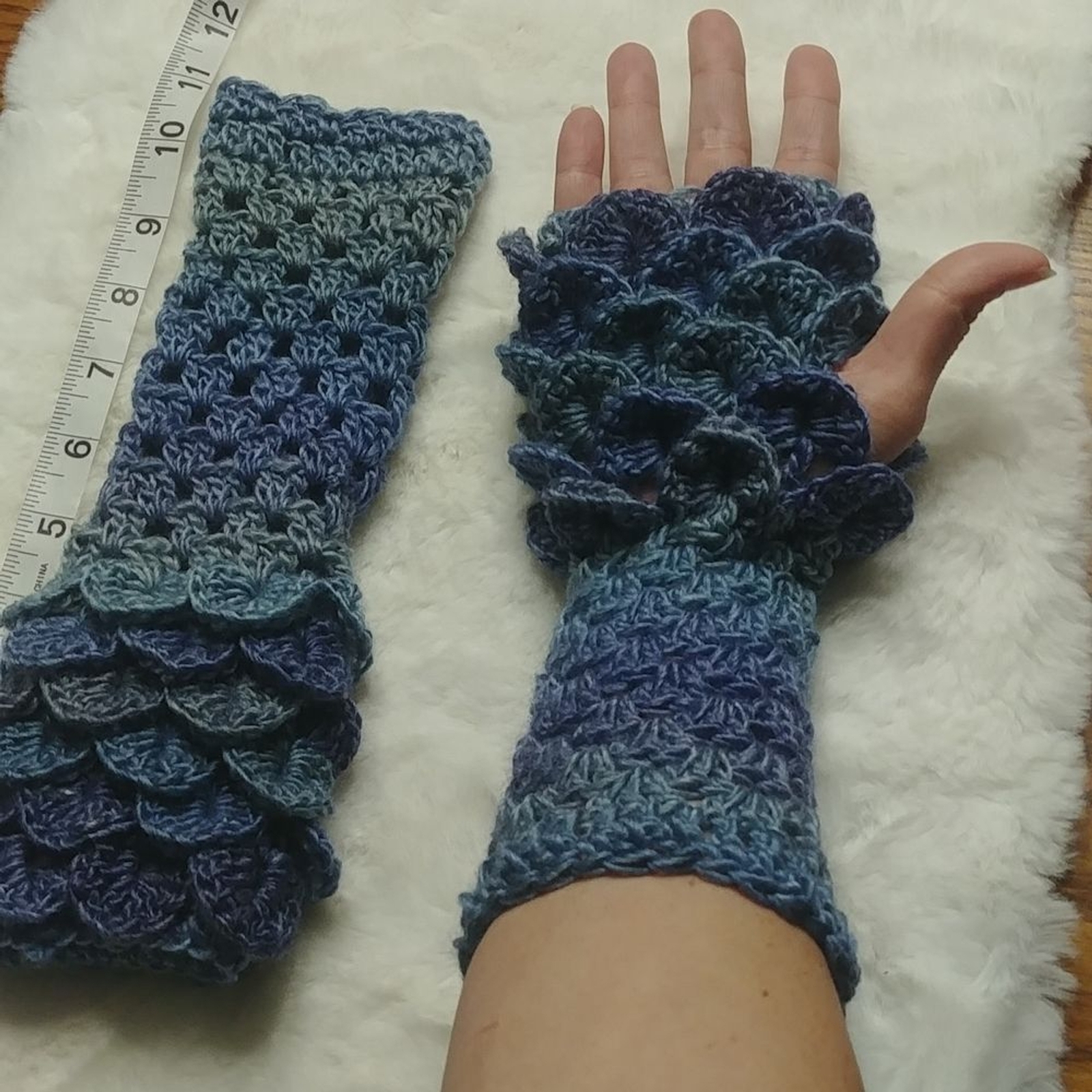 Handmade wool/viscose dragonscale Fingerless texting gloves in “blue hues”