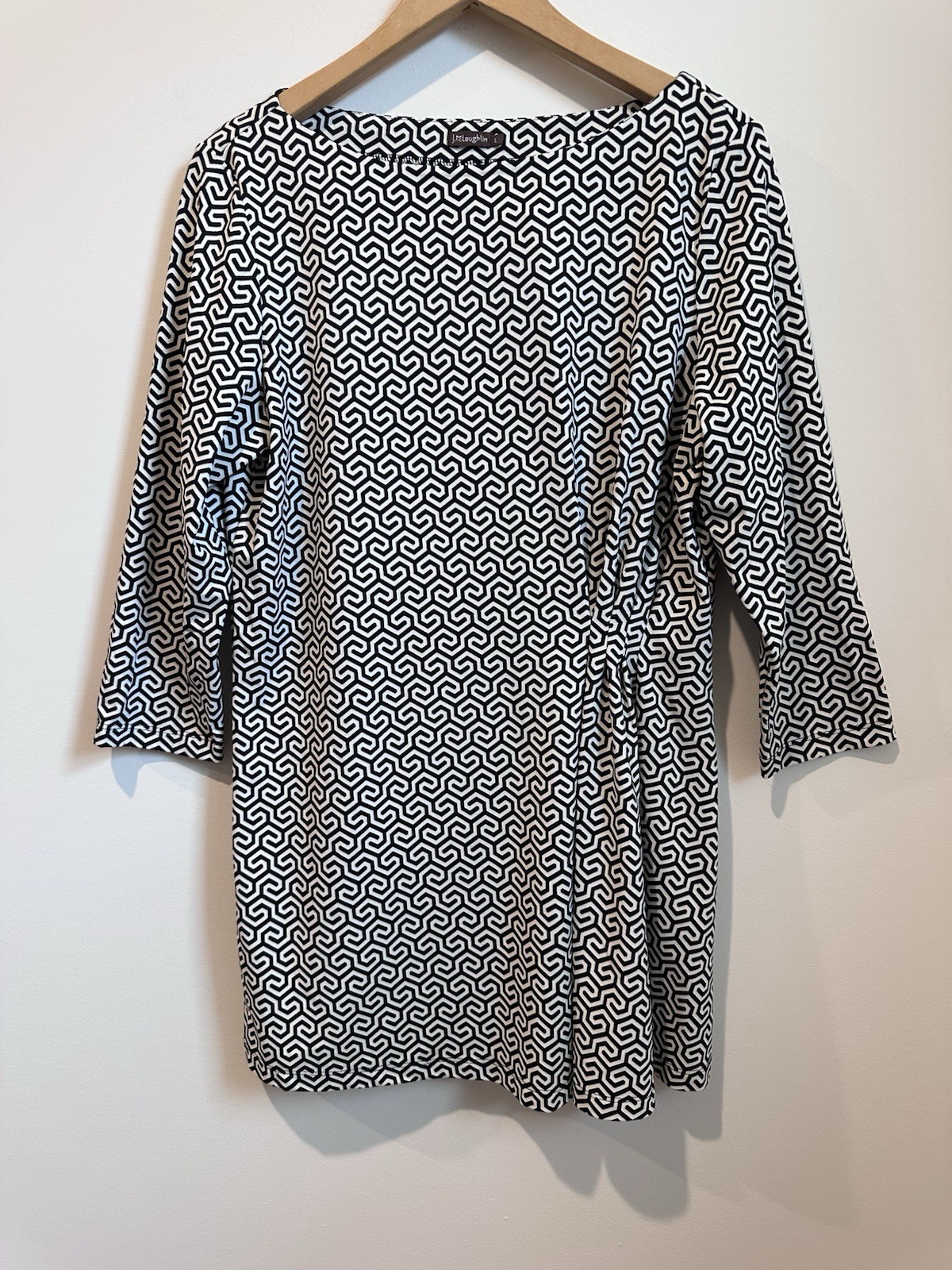J McLaughlin Sage Dress L Catalina Cloth Black White Geometric Wrinkle Resistant