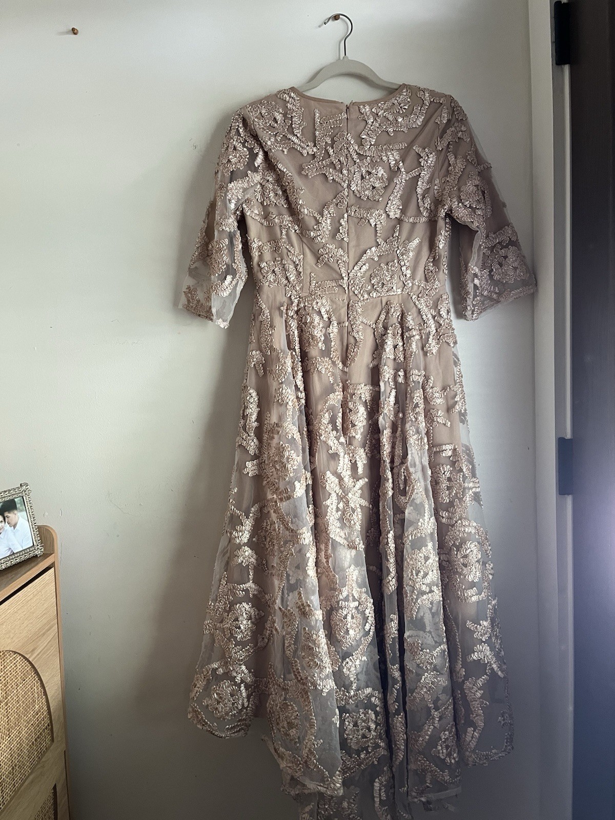 Dainty Jewells Clothier Beige Embroidered Lace Floral A-Line Midi Dress M