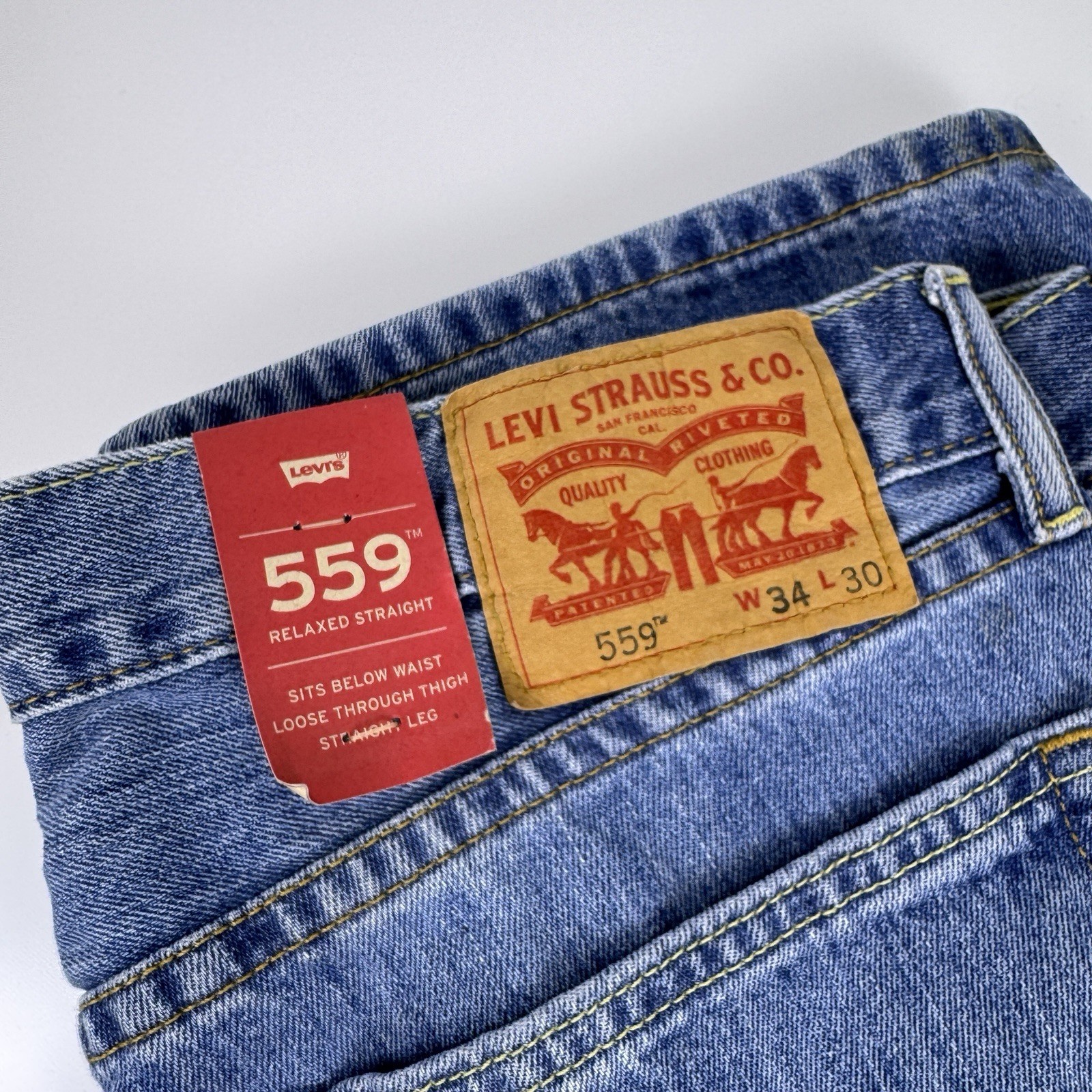 Levi’s 559 NWT Men’s Relaxed Straight Leg Stretch Denim Jeans 34X30 Medium Wash