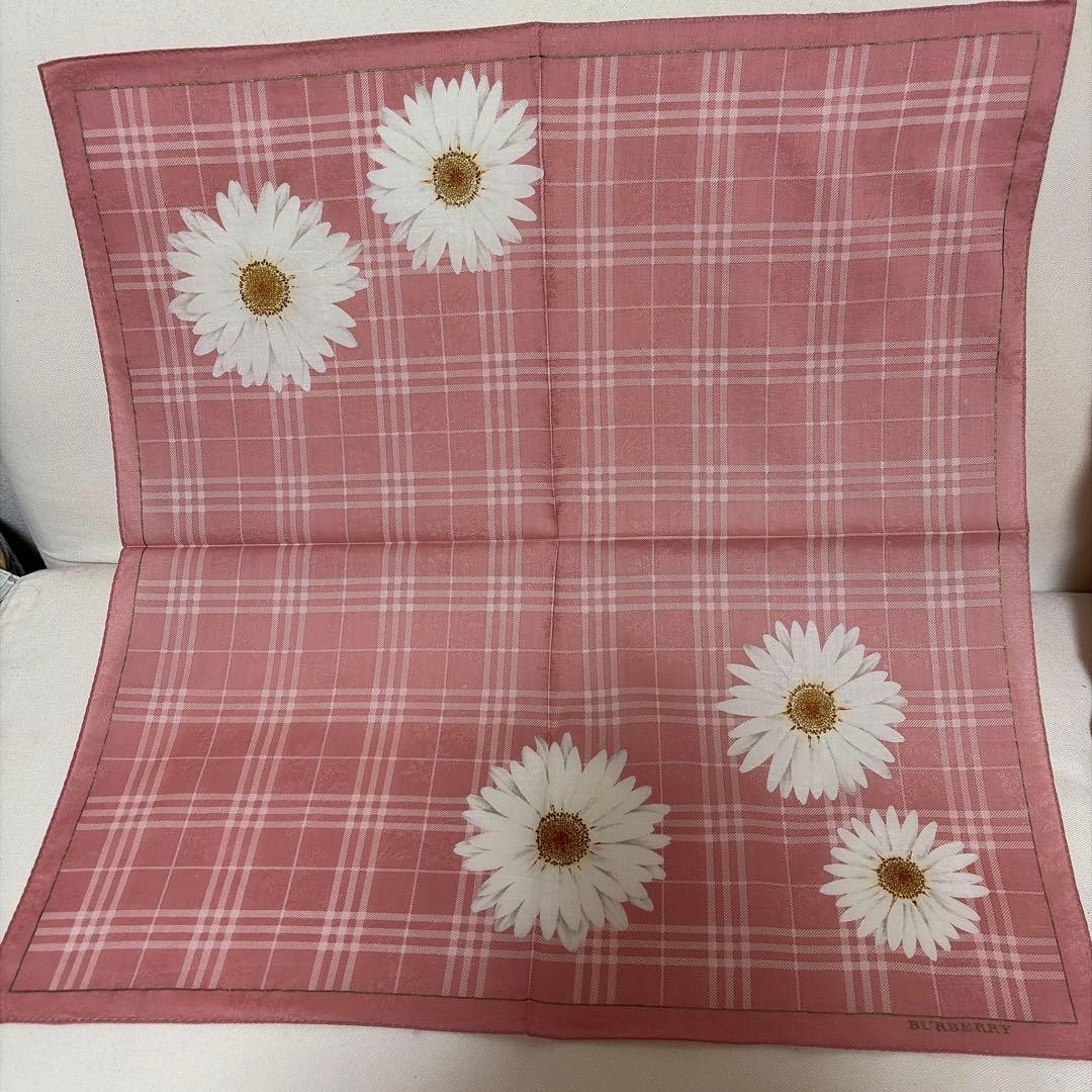 Burberry Handkerchief Pink 55x55cm New Without Tag Fine Condition Ready