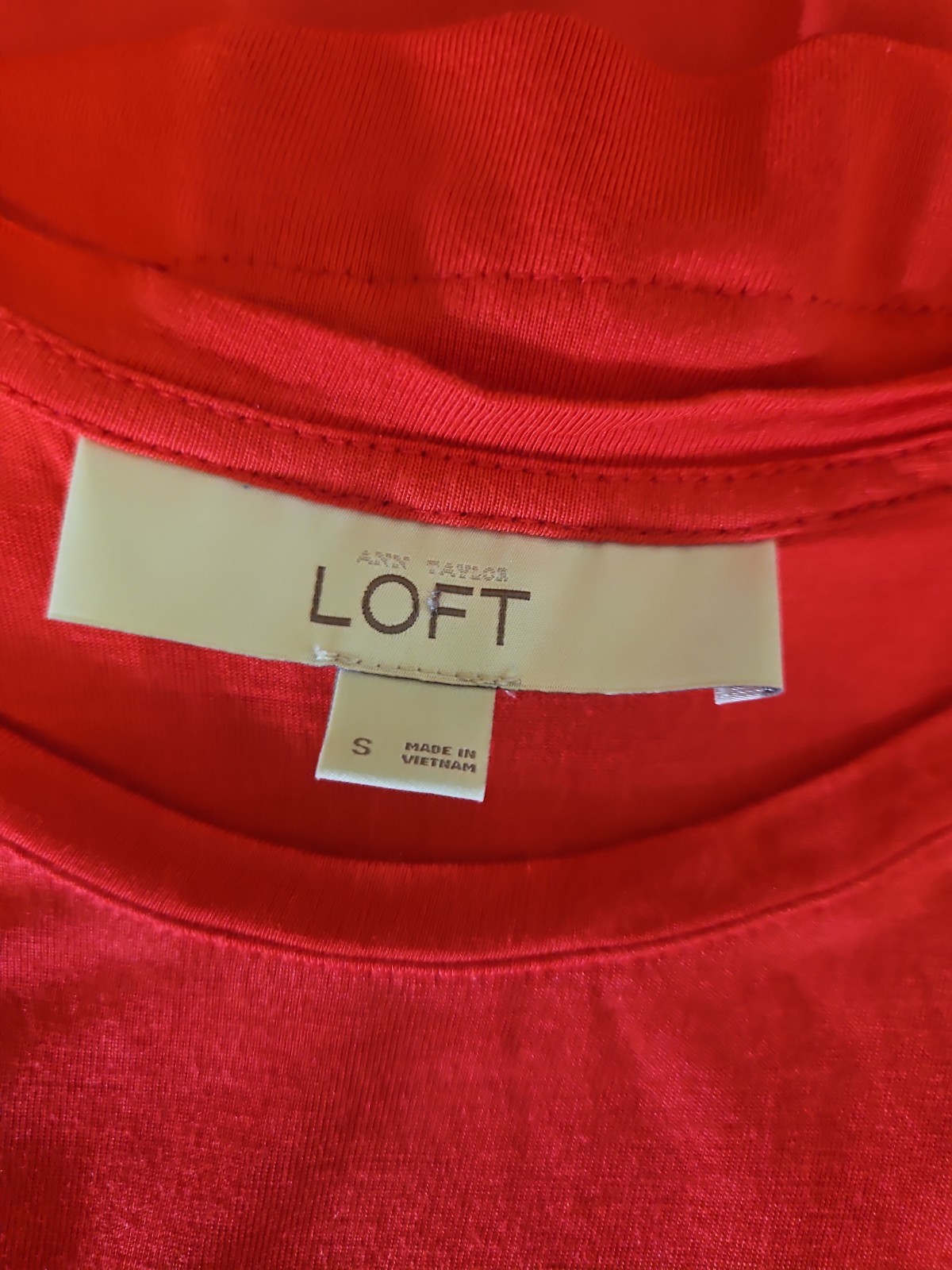 LOFT Tiered Coral Chiffon Sheer Bottom Sleeveless Top Womens Size Small
