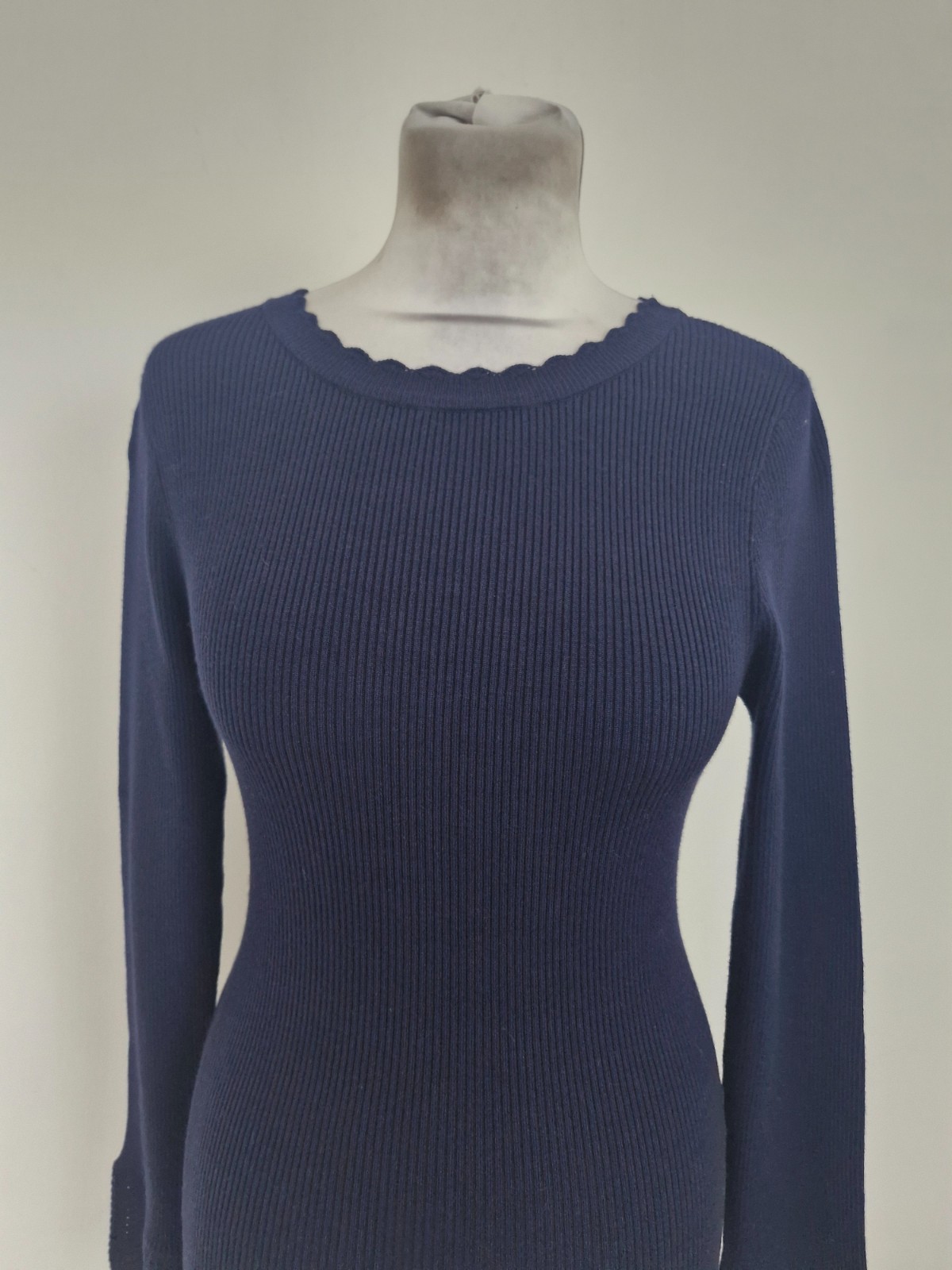 Nobody’s Child Women’s Top Size S Navy Scalloped Trim Ribbed Crochet Cuff New
