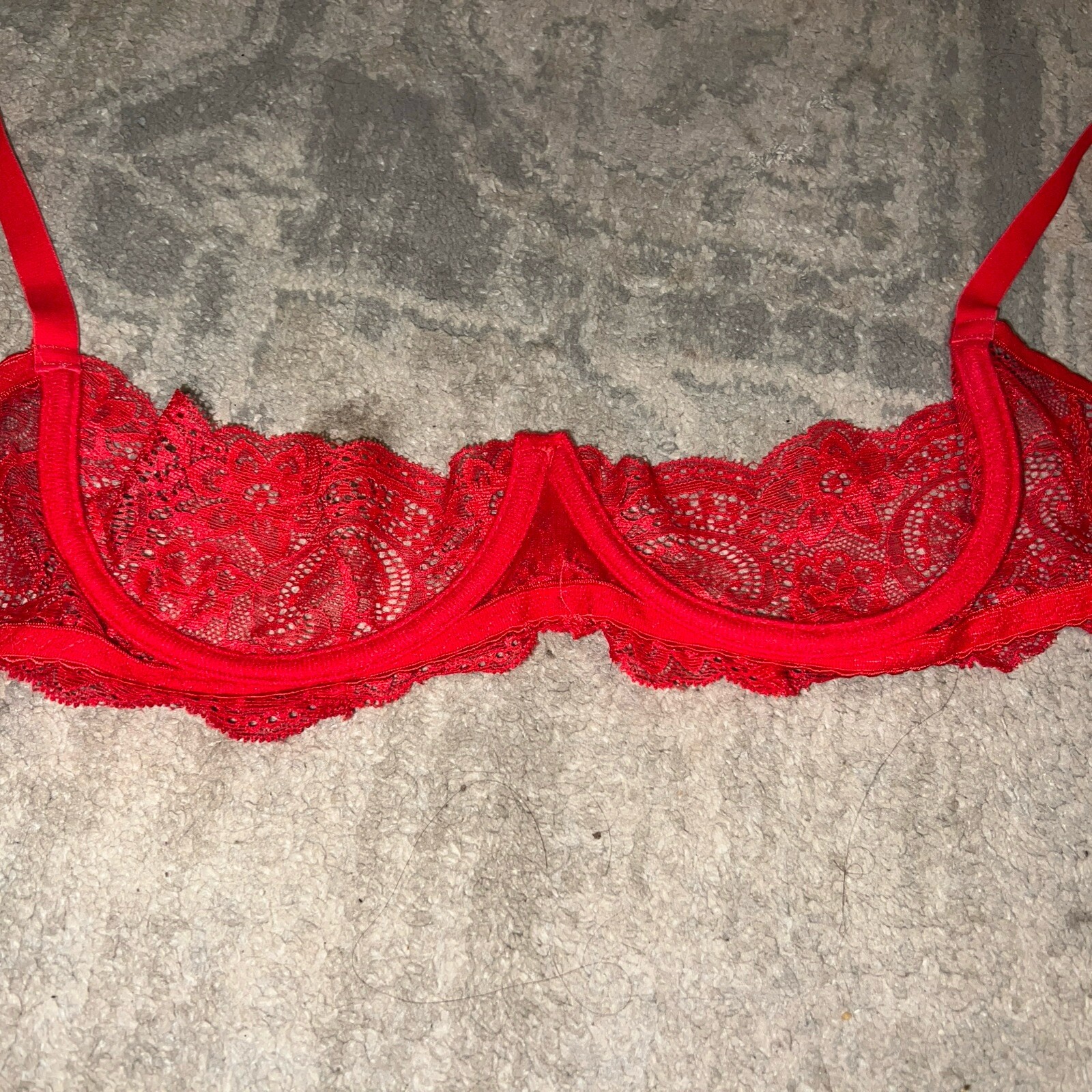 Escante ES-55121 Balconette Bra Red Lace Sz 34 Underwire NWOT