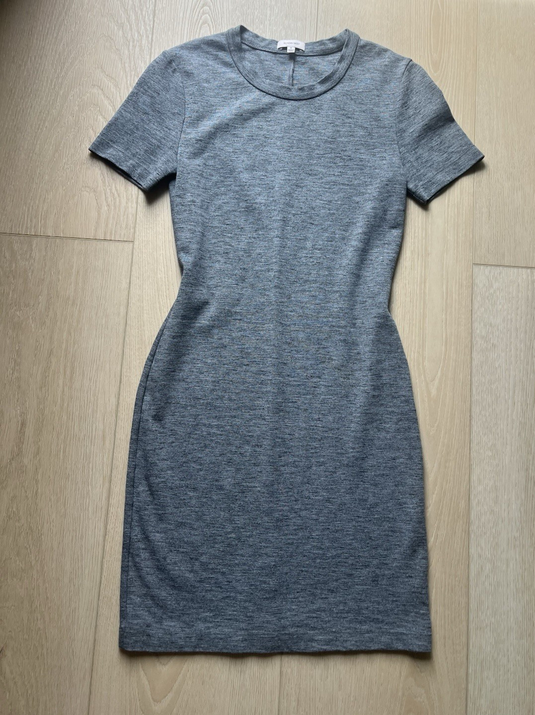 Sundays Best Dress Size 4 Gray Bodycon Short Sleeve Mini Soft