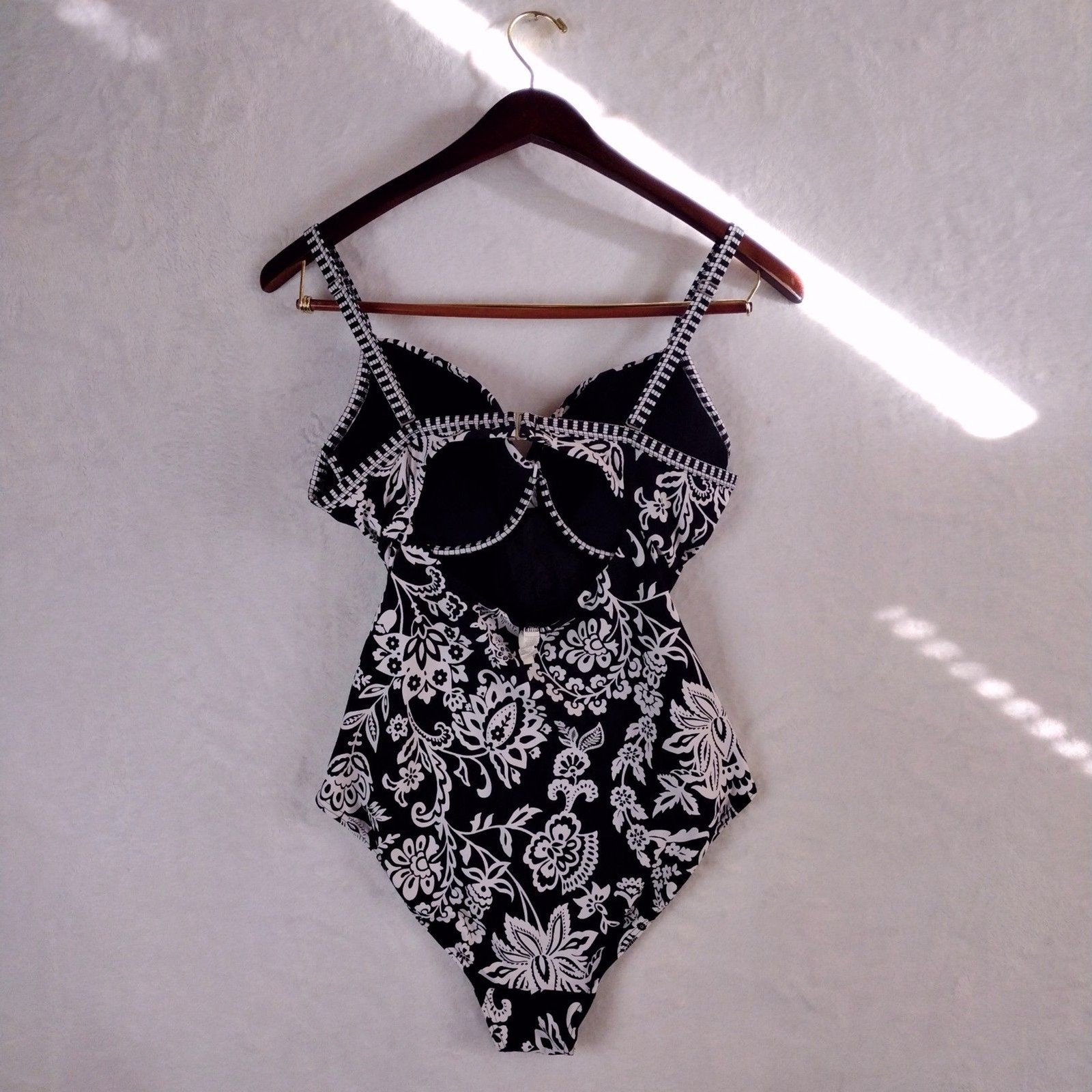 Sea Level Australia Floral Underwire One Piece Swimsuit Black White US 12