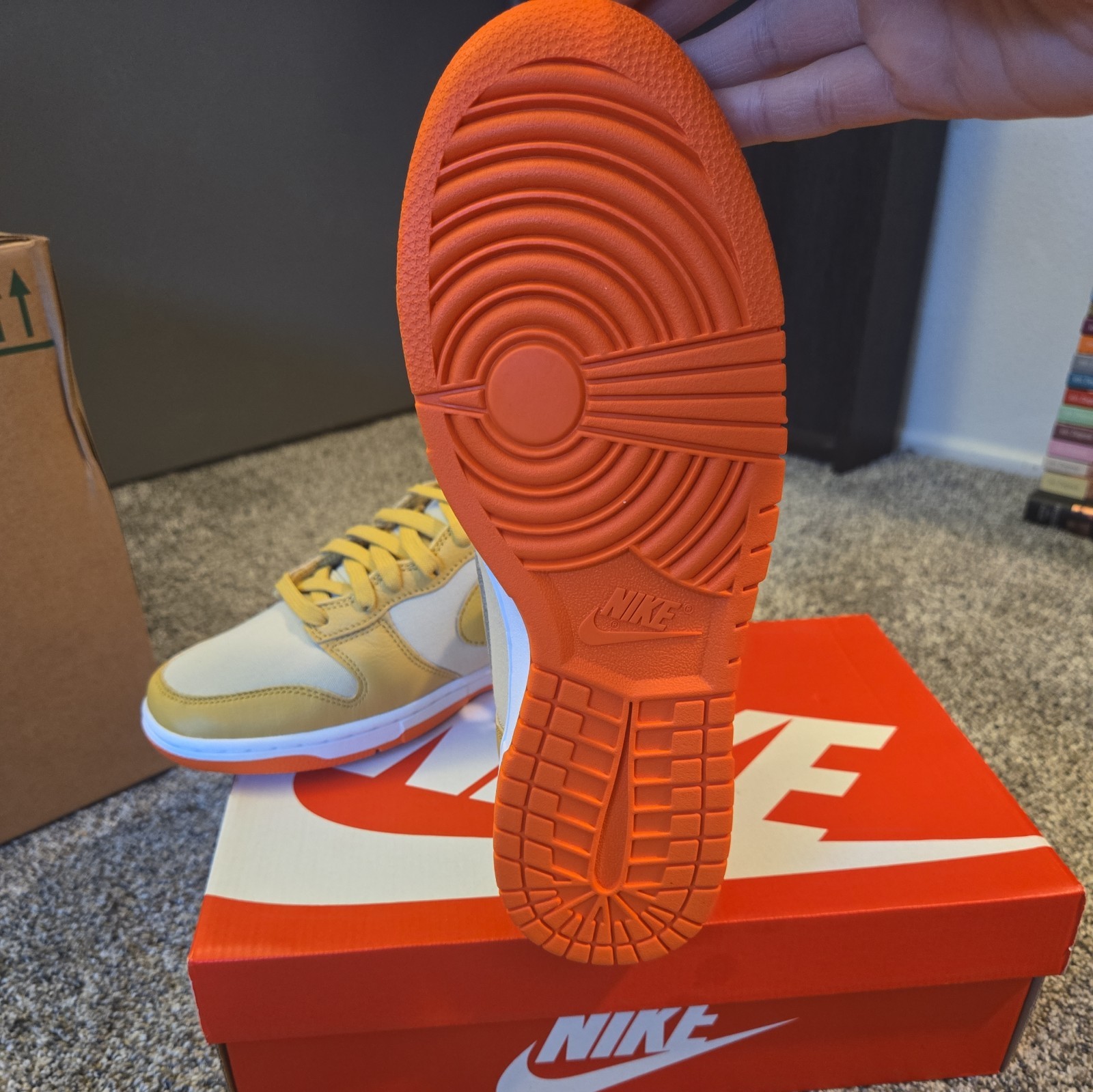[DV7215-700] Mens Nike Dunk High ‘Wheat Gold Safety Orange’ Sz 9