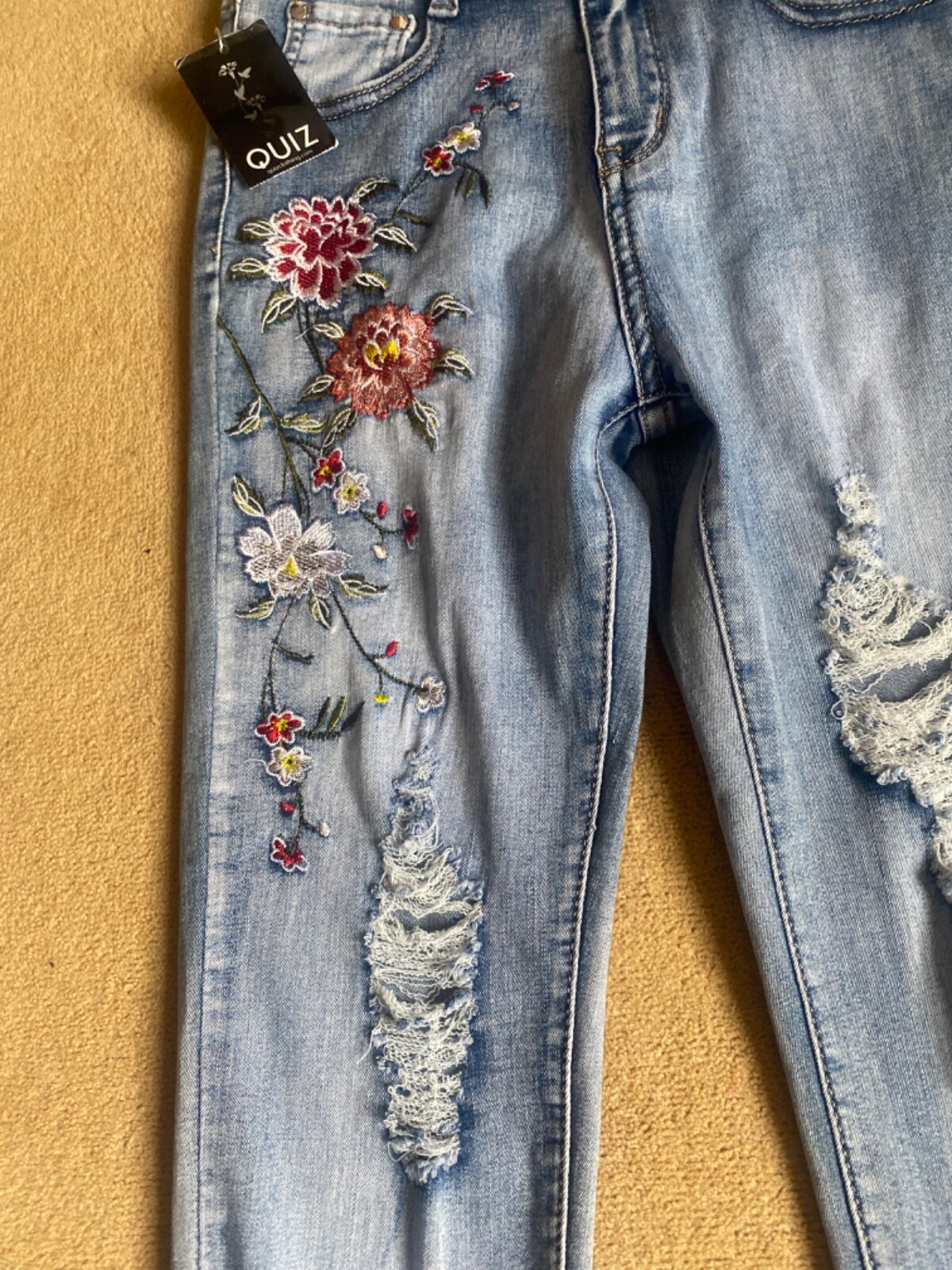 BNWT Womens Quiz jeans size 6 floral design really beautiful