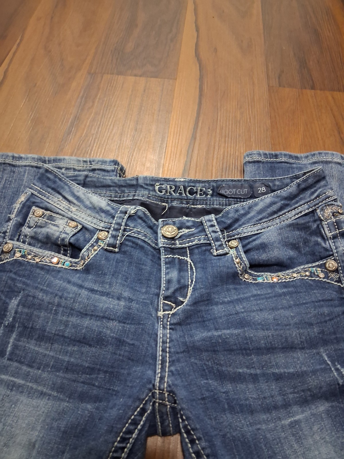 Grace in La Rhinestone Embellished boot cut jean size 28