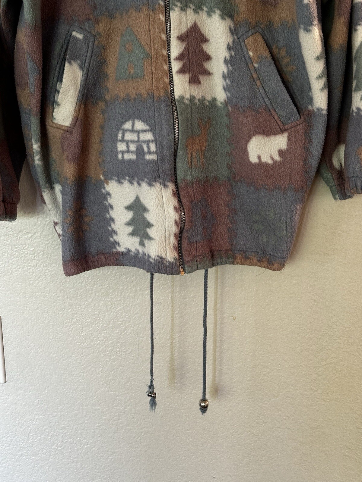 Vintage G4000 Patterned Fleece Jacket Size Medium Made In United Arab Emirates