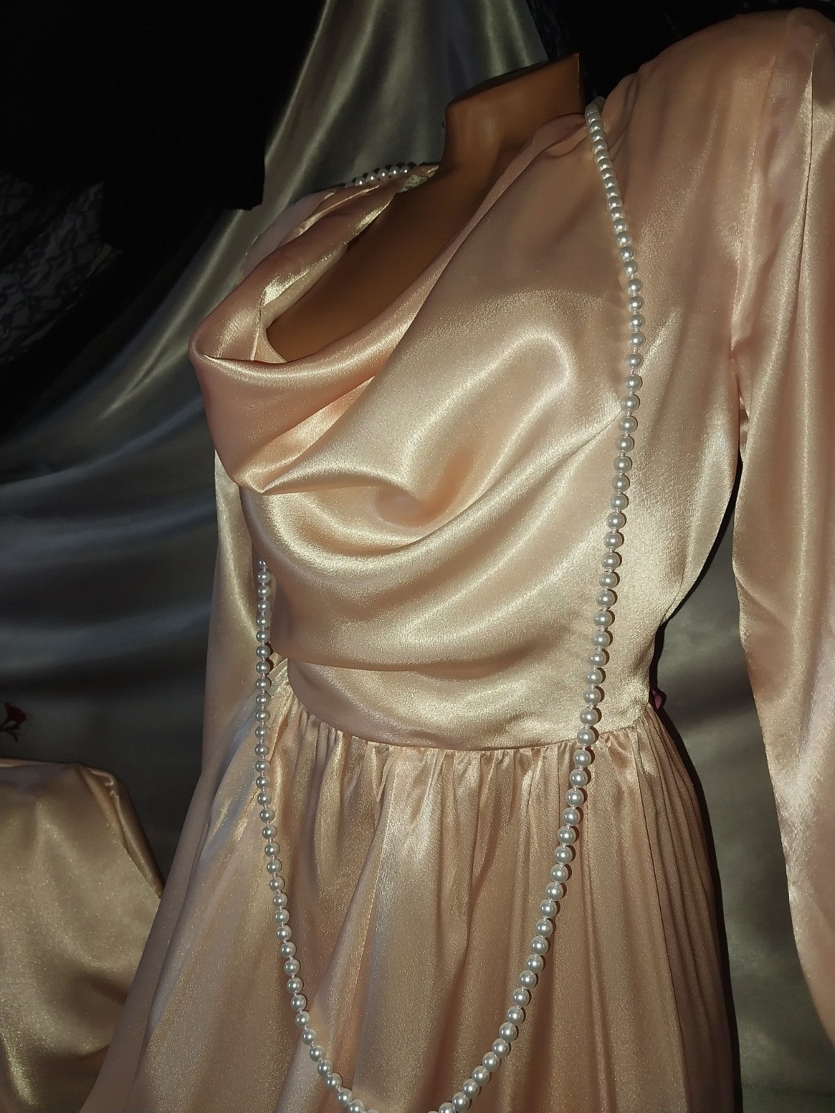Vtg SATIN IMPORTED PEACH PINK COWL CASCADE 350″ GRAND SWEEP FLARE MAXI DRESS L42
