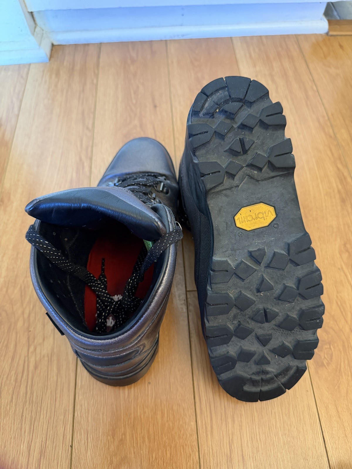 RARE Supreme × Timberland World Hiker Front Country GoreTex Boots Men’s Size 9.5