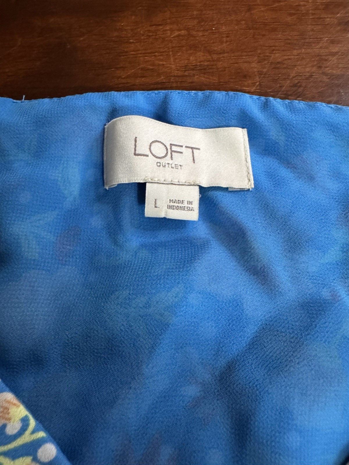 LOFT Blue Floral Spaghetti Strap Blouse Tank Top Gold Button Detail Large