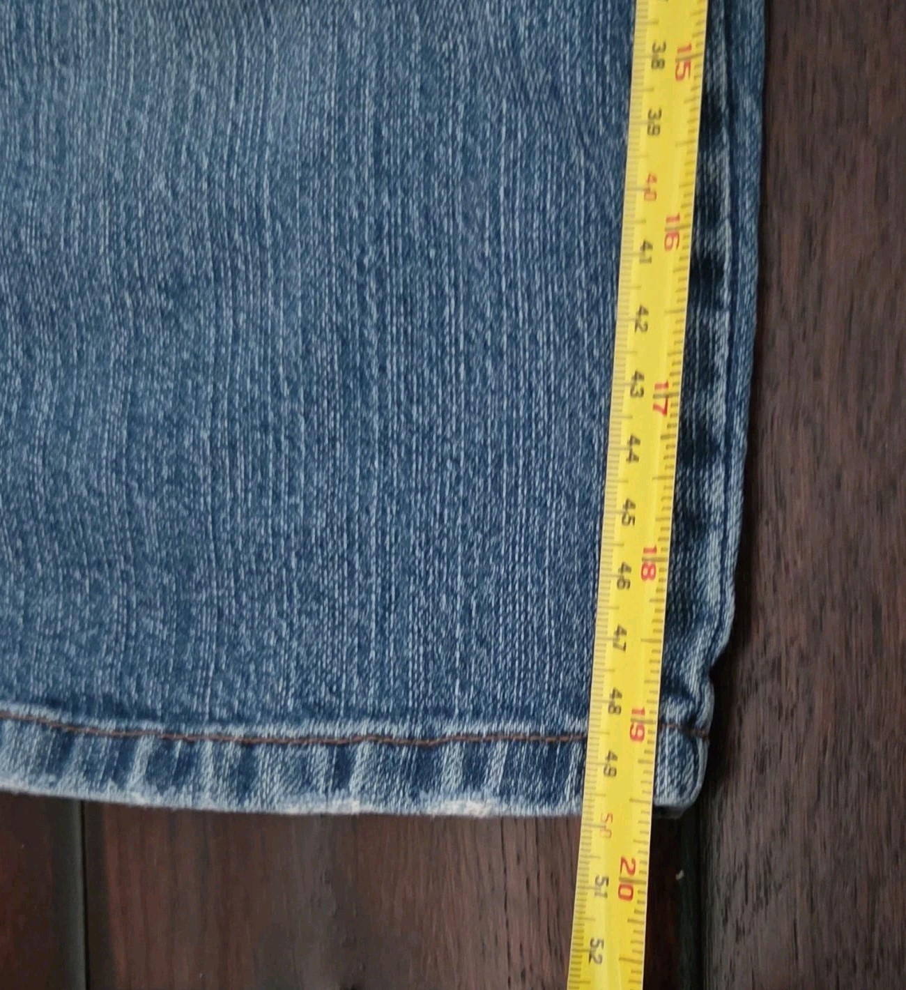 Bongo Womens Size 3 Capri Jeans Light Wash Embroidered Pocket Denim