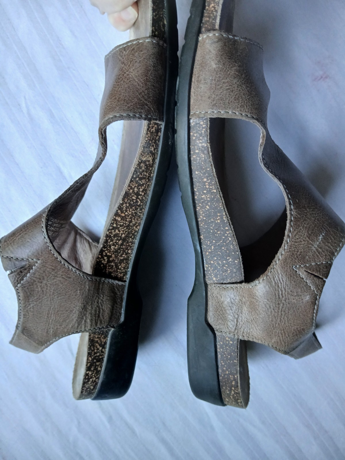 Dansko Sandals 41 Reece Loop Toe Cushioned Comfort Casual Leather Cork Beach