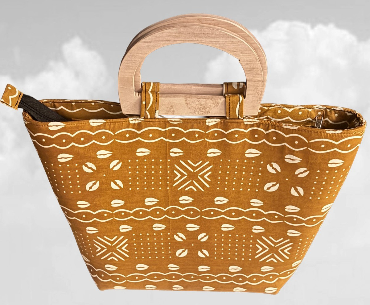 Handmade Craft Show Puka Shell Print Large TOTE w/Wooden Handles |14″ x 17″ Cool