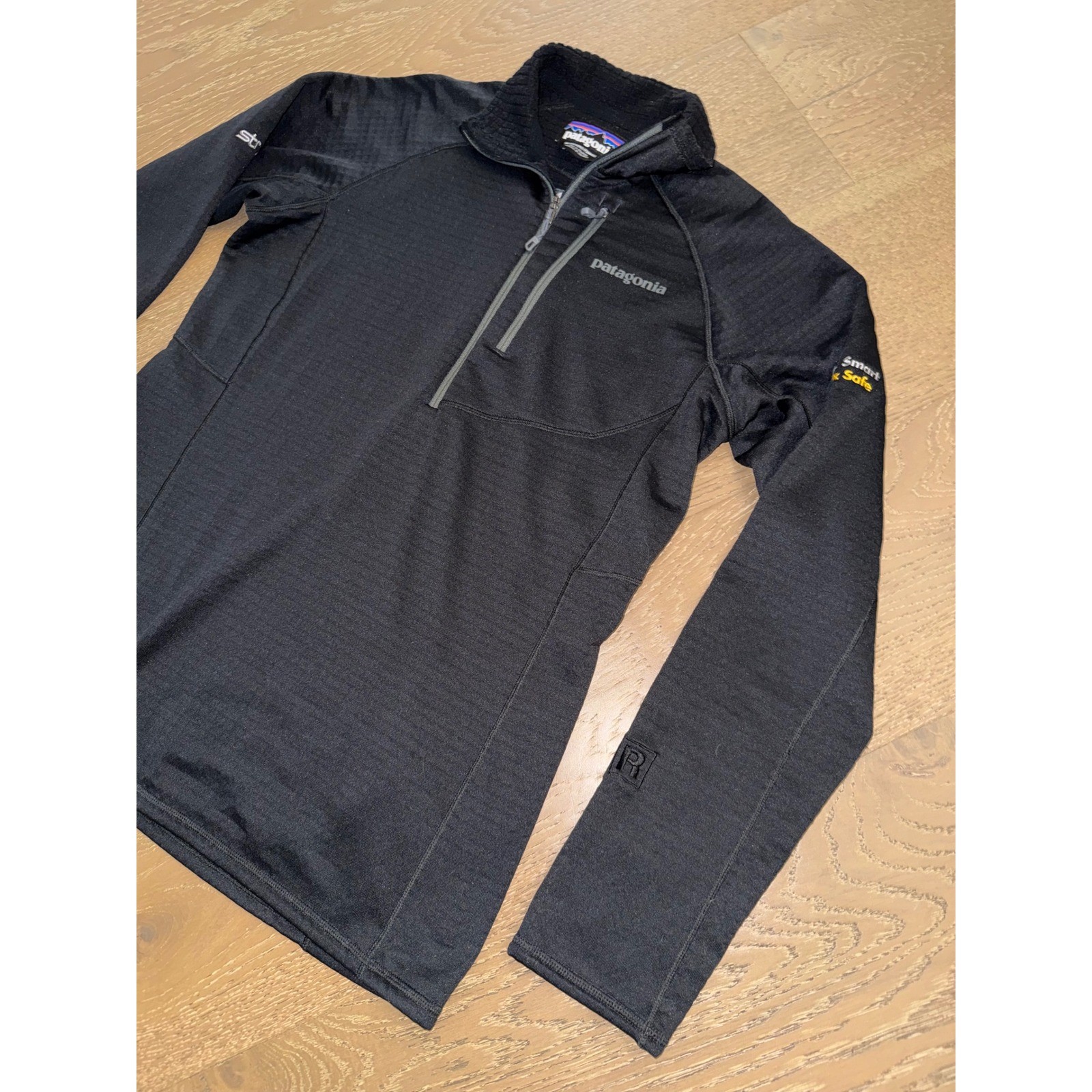 Patagonia R1 Daily Quarter-Zip Pullover Black Fleece Jacket Womens Medium M