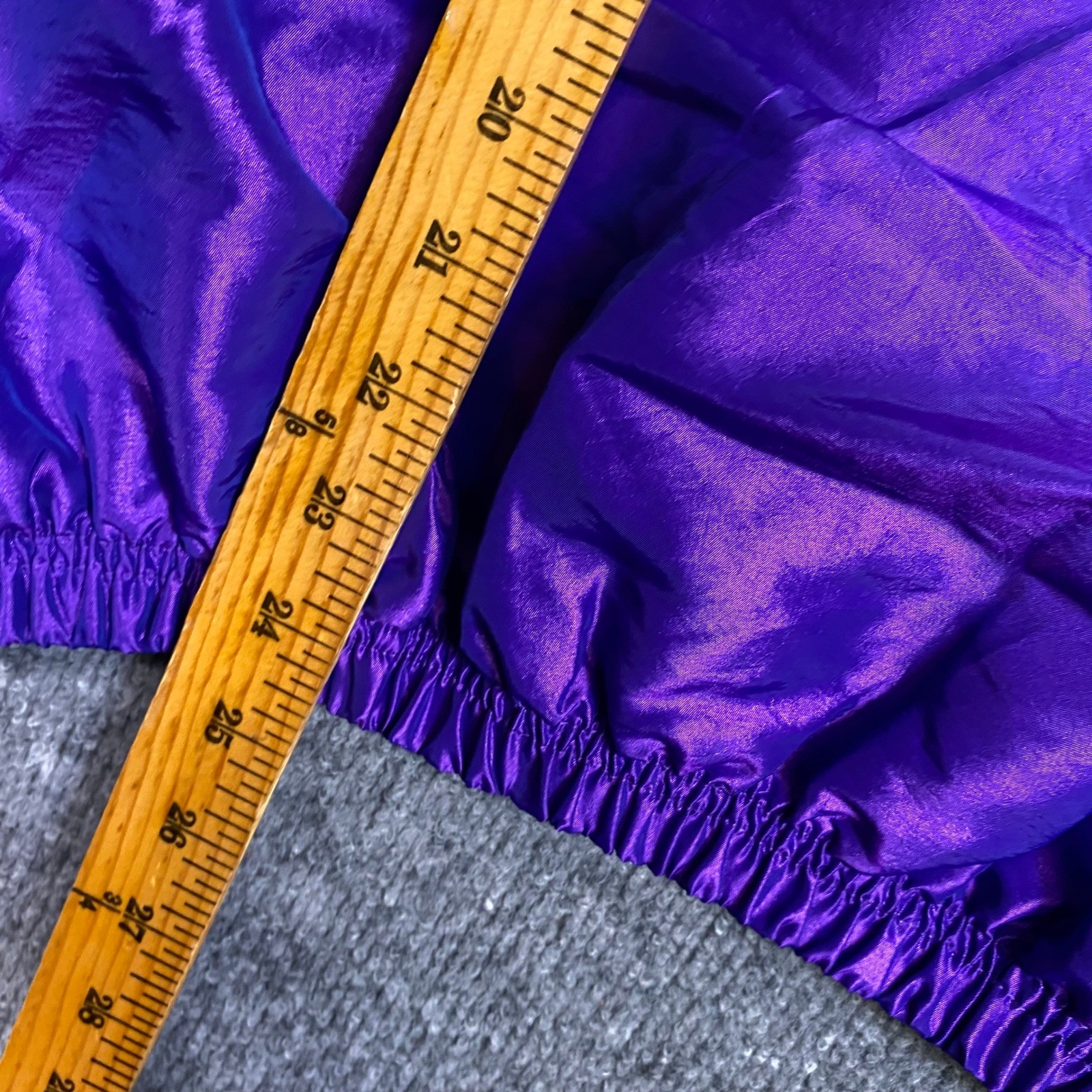 Surf Style Interplanetary Body Gear Purple Iridescent Windbreaker Small 90s