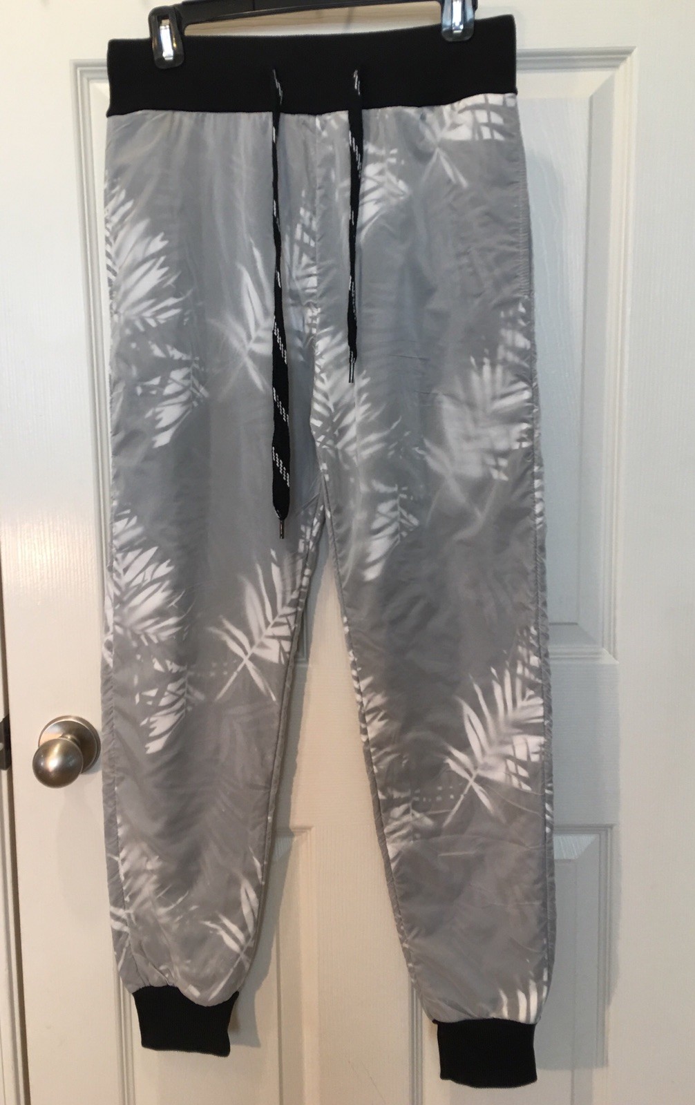 $98 NEW RIVALDI BLACK Water Resistant Windbreaker Active Pants Sz M NWT