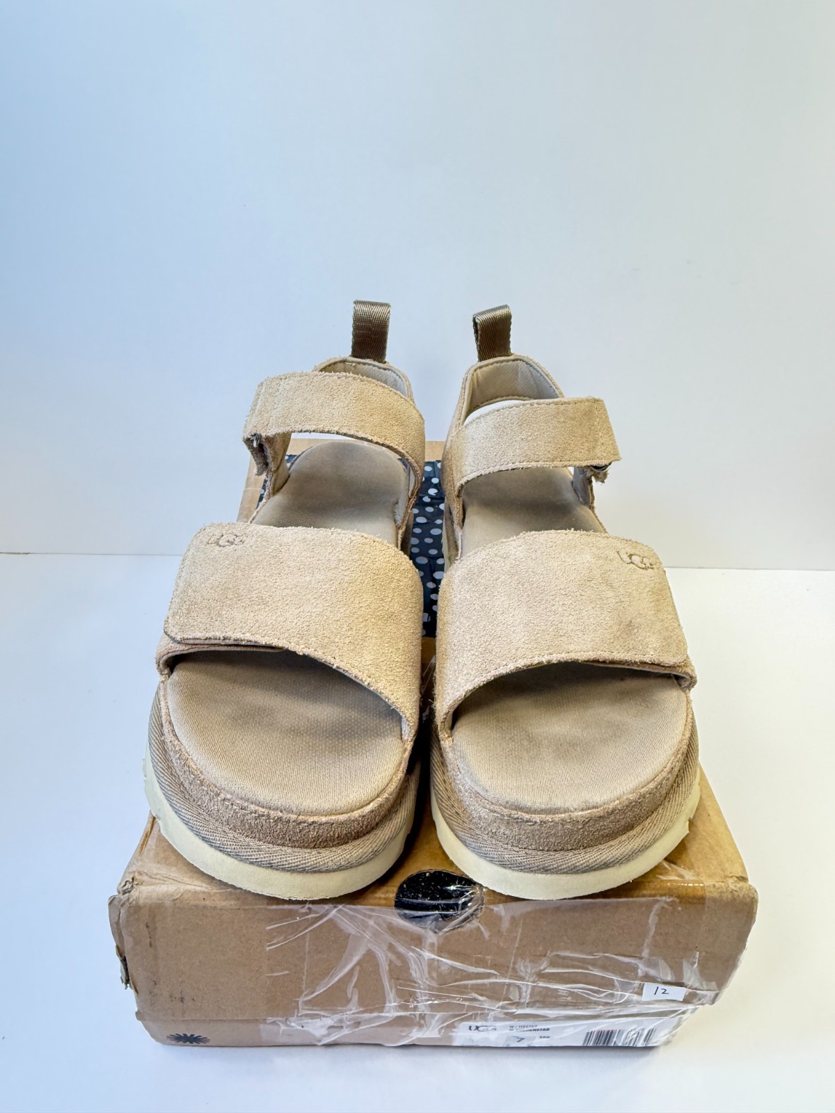 12. Ugg Womens Goldstar Platform Womens Beige-US 7