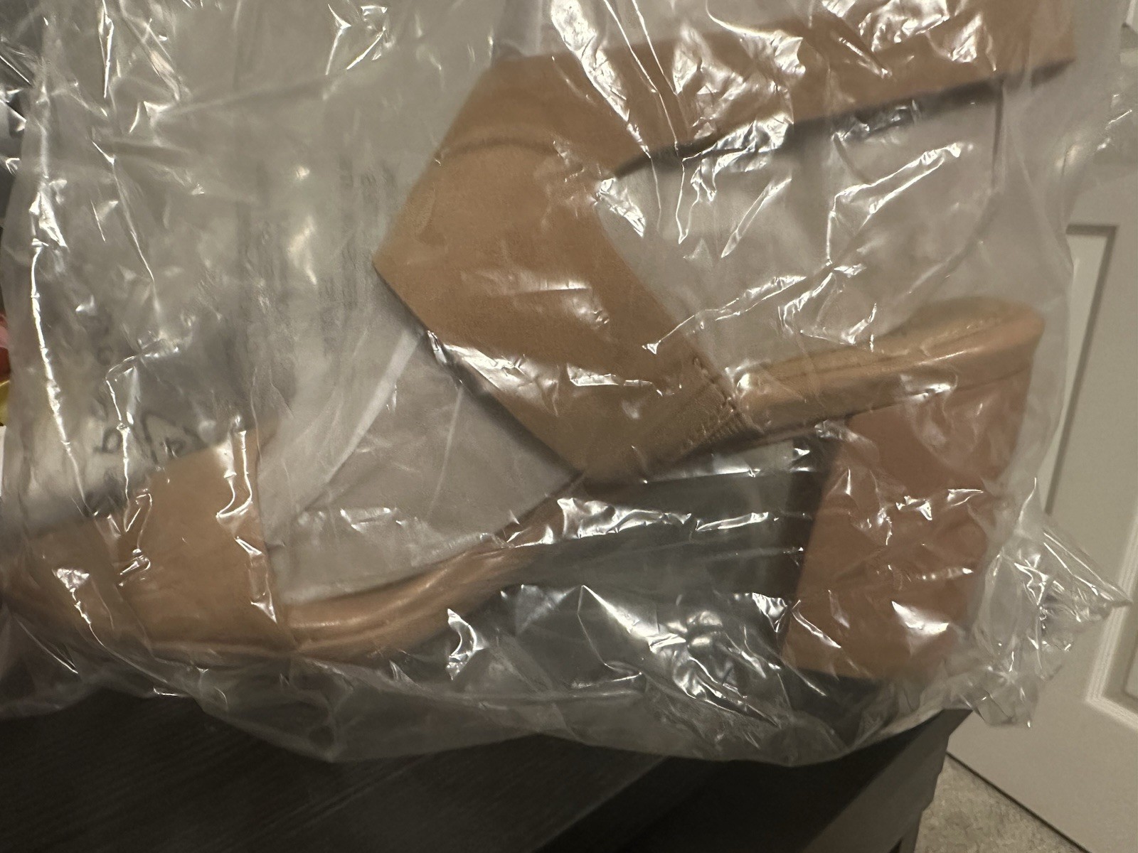 NIB Naturalizer Tan Leather Strappy Ankle Sandap Block 2 in Heel 6 M