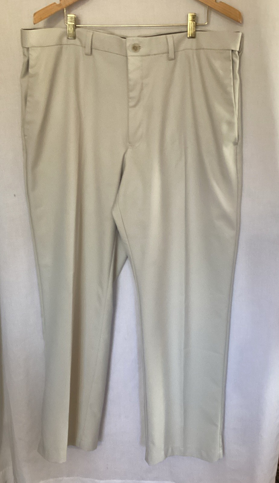 Haggar Pants Men 38 x30.5 Cream Cool 18 Pro Classic Fit Stretch Expandable Waist
