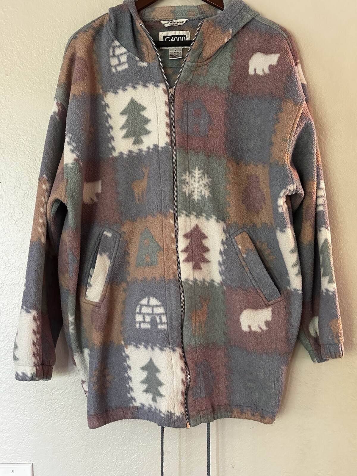 Vintage G4000 Patterned Fleece Jacket Size Medium Made In United Arab Emirates