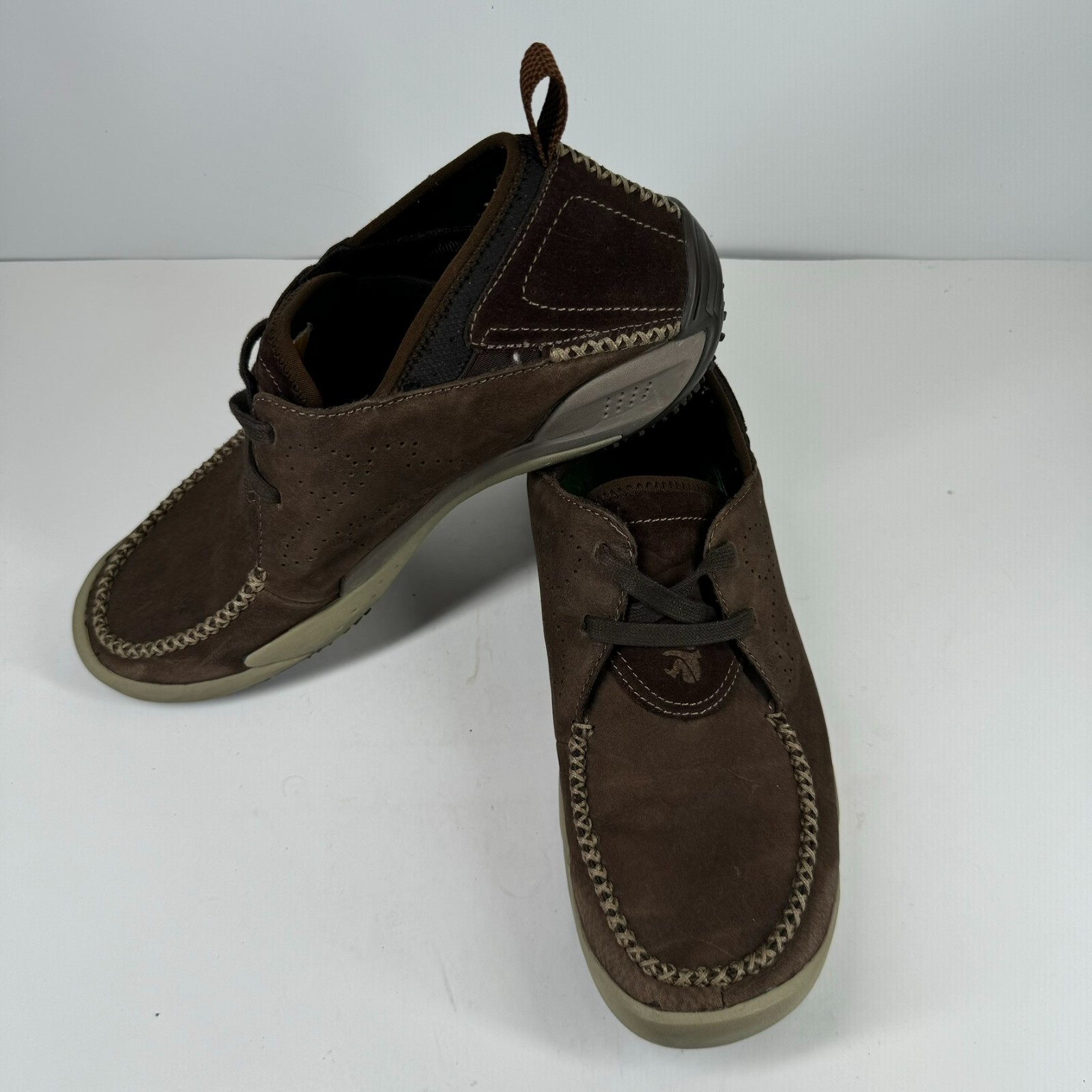 Cushe Baja Chill Men’s US 11 Dark Brown Suede Oxford Loafers Vibram Sole UM00131