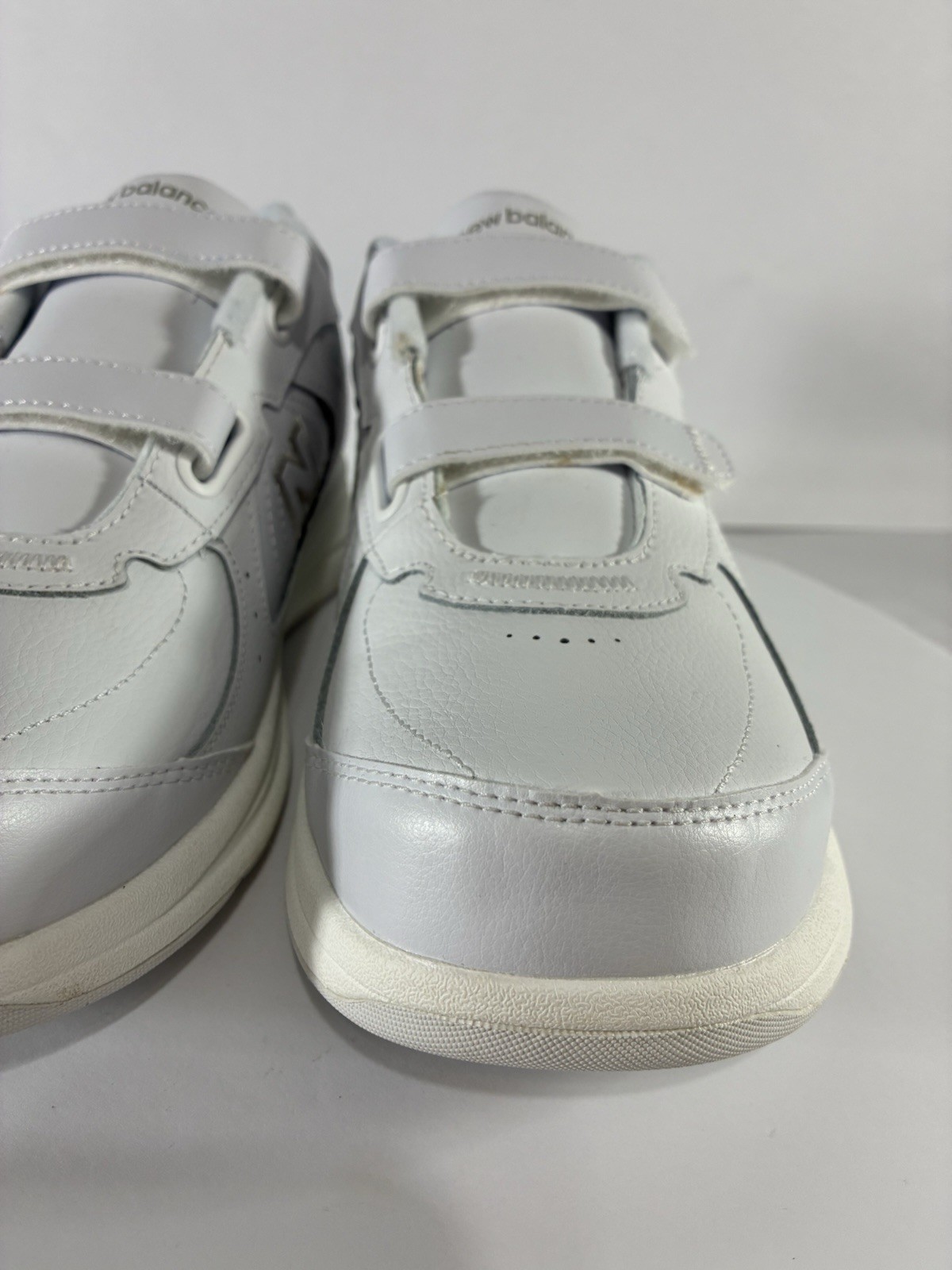 New Balance 577 SL2 Men’s Walking Sneakers Size 11.5 Hook Loop White