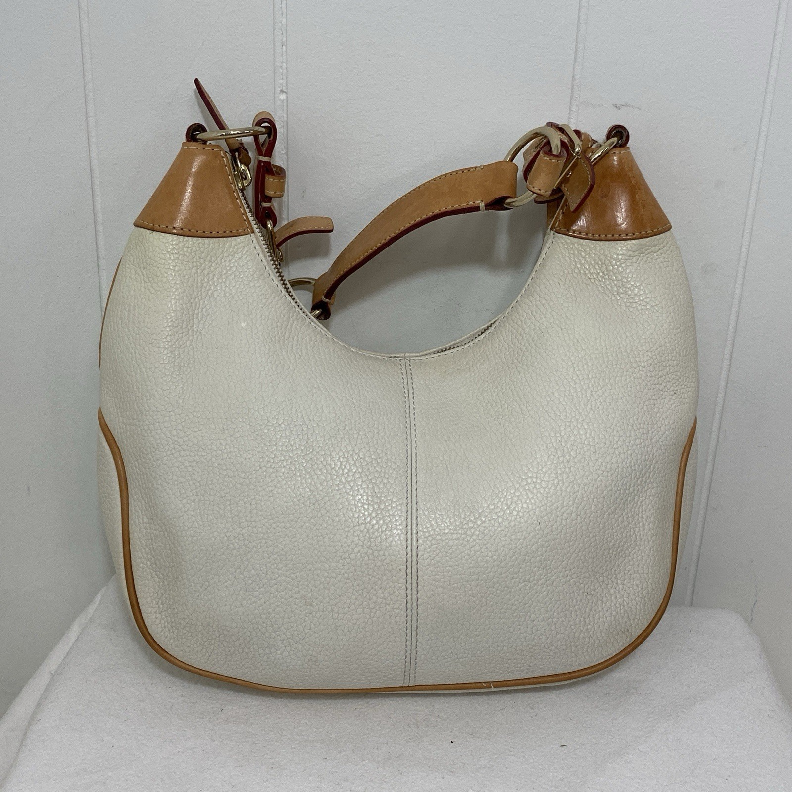 Vtg Dooney & Bourke Medium Hobo Bag Bone All Weather Leather Shoulder Handbag