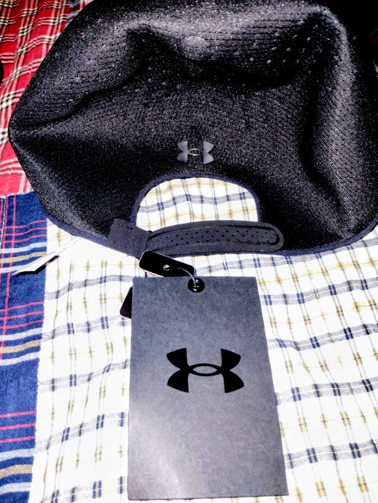 4 Brand New Under Armour Stealthform Uncrushable Ballcaps NWT