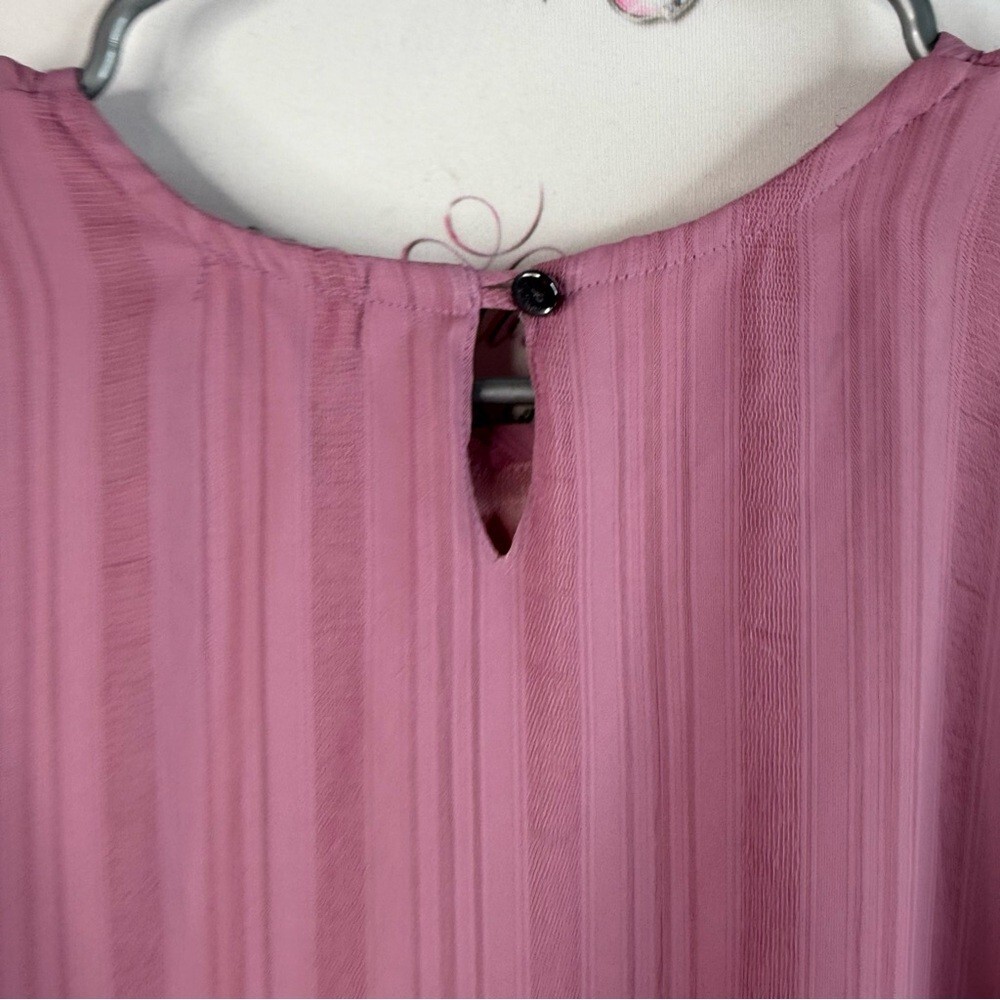 Deep, long sleeve pink keyhole, opening back Chic Mauve Blouse for Women